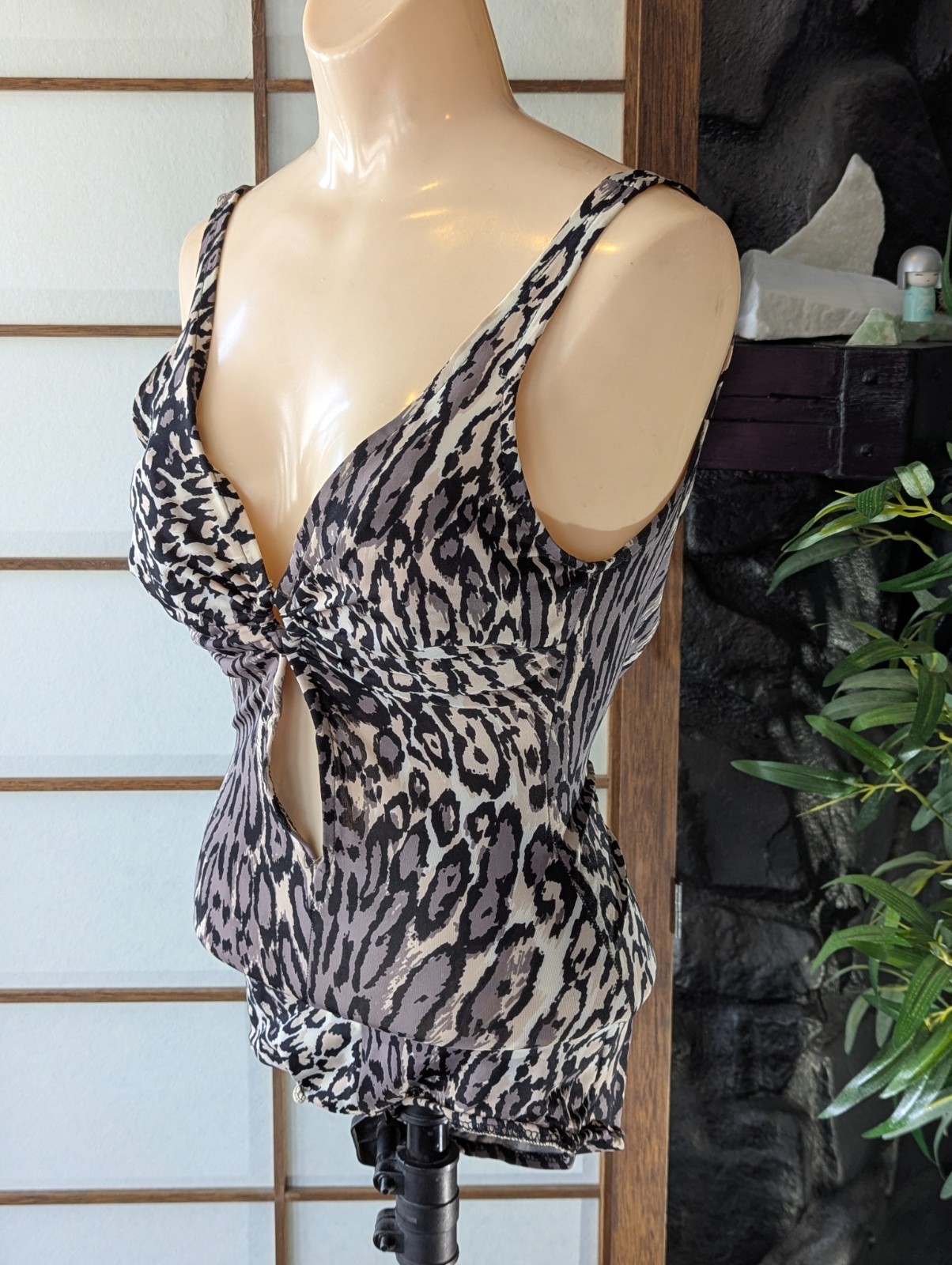 Vintage 1960s Peter Pan One Piece Leopard Animal Print Swimsuit 10/32 Cut Out