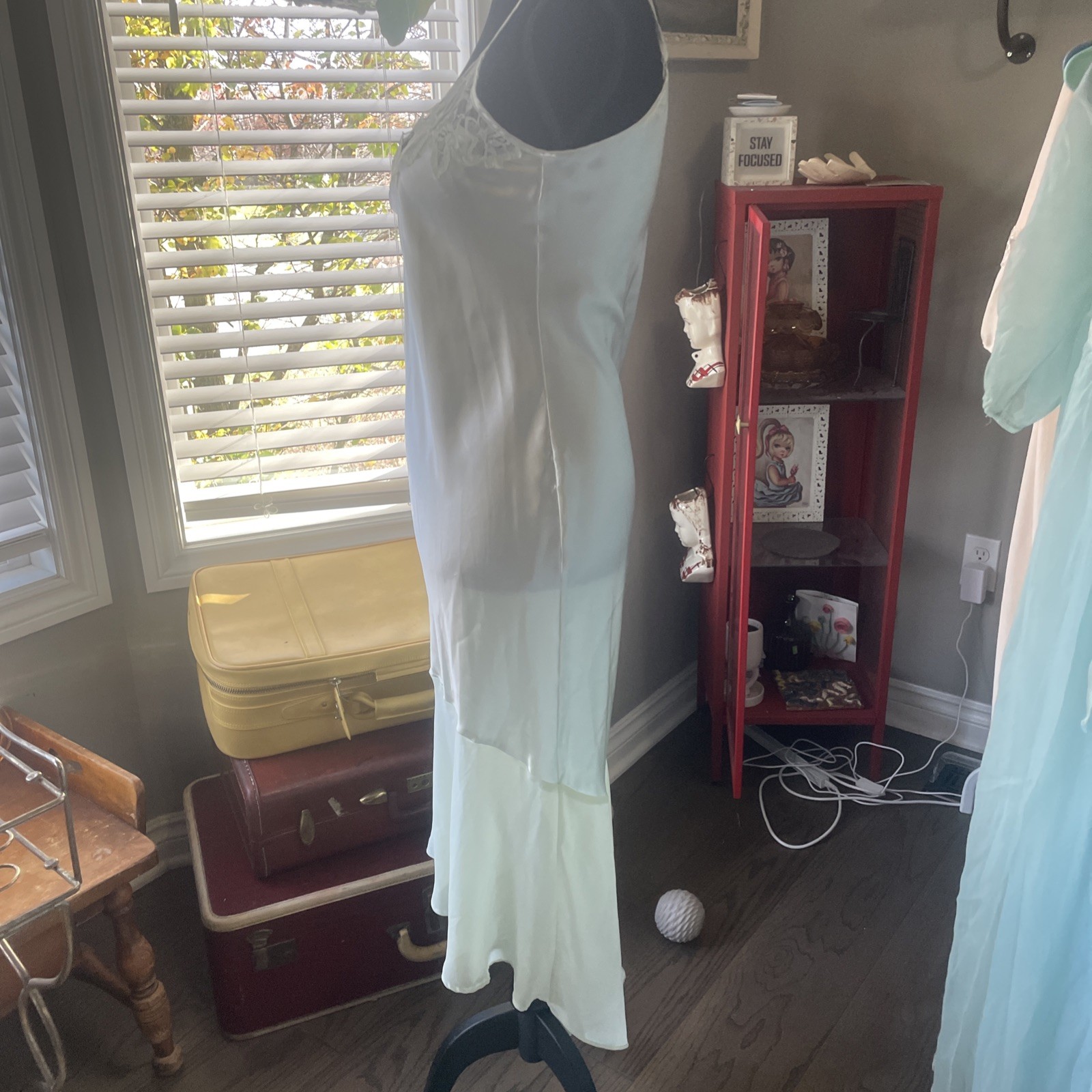 Nine & Company 2 Piece Small Vintage Lingerie Gown And Robe Nightgown