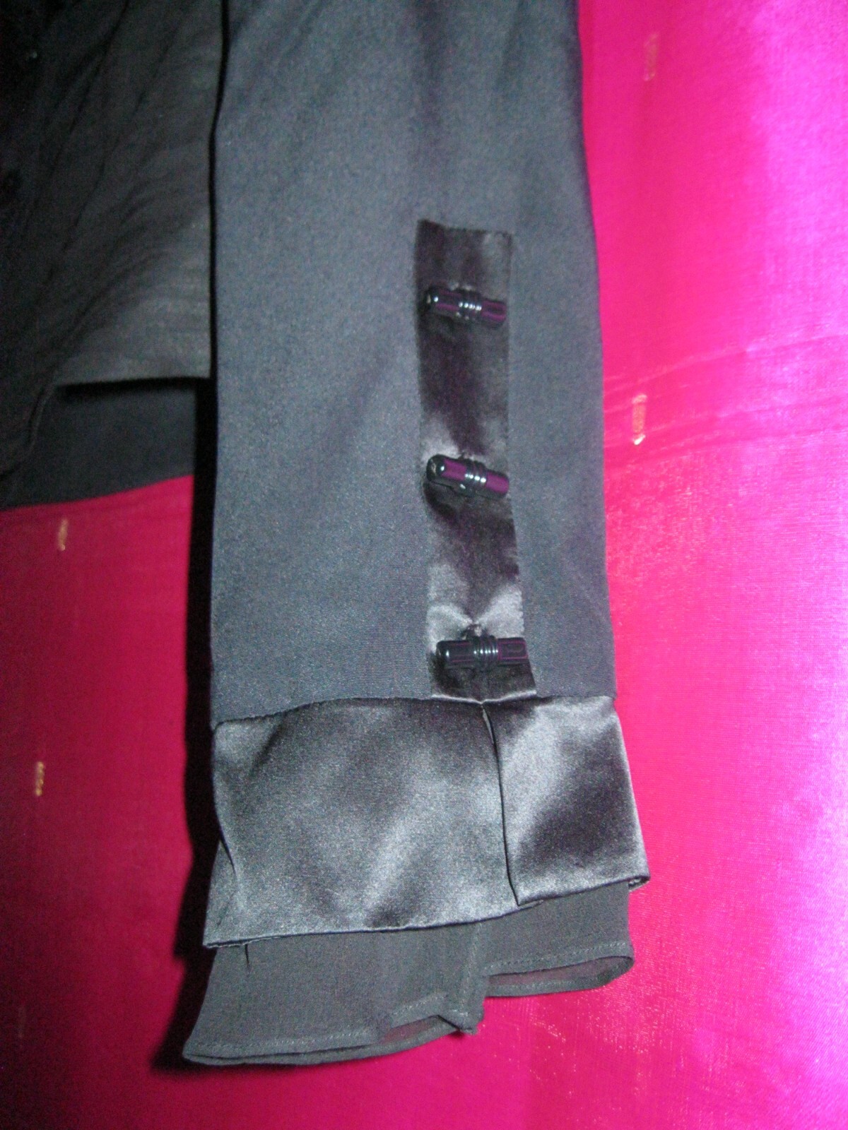 VINTAGE, SHORT BLACK SILK JACKET, SZ . 4 OR 6, L/S W/ SILK COLLAR, DRESSY, LINED