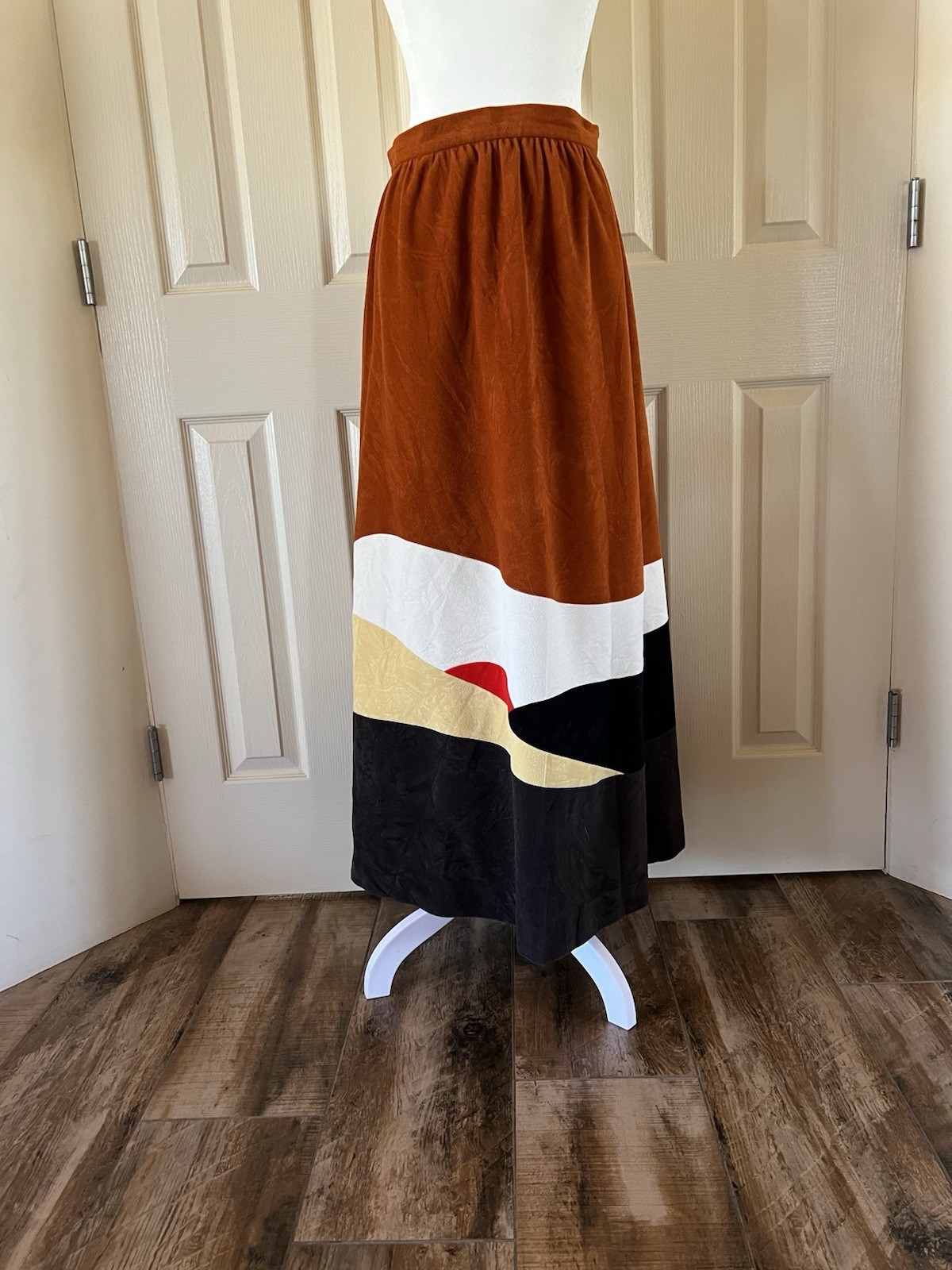Vintage 70s maxi skirt Vanity Fair earth tones sun set scene rare size s/m boho