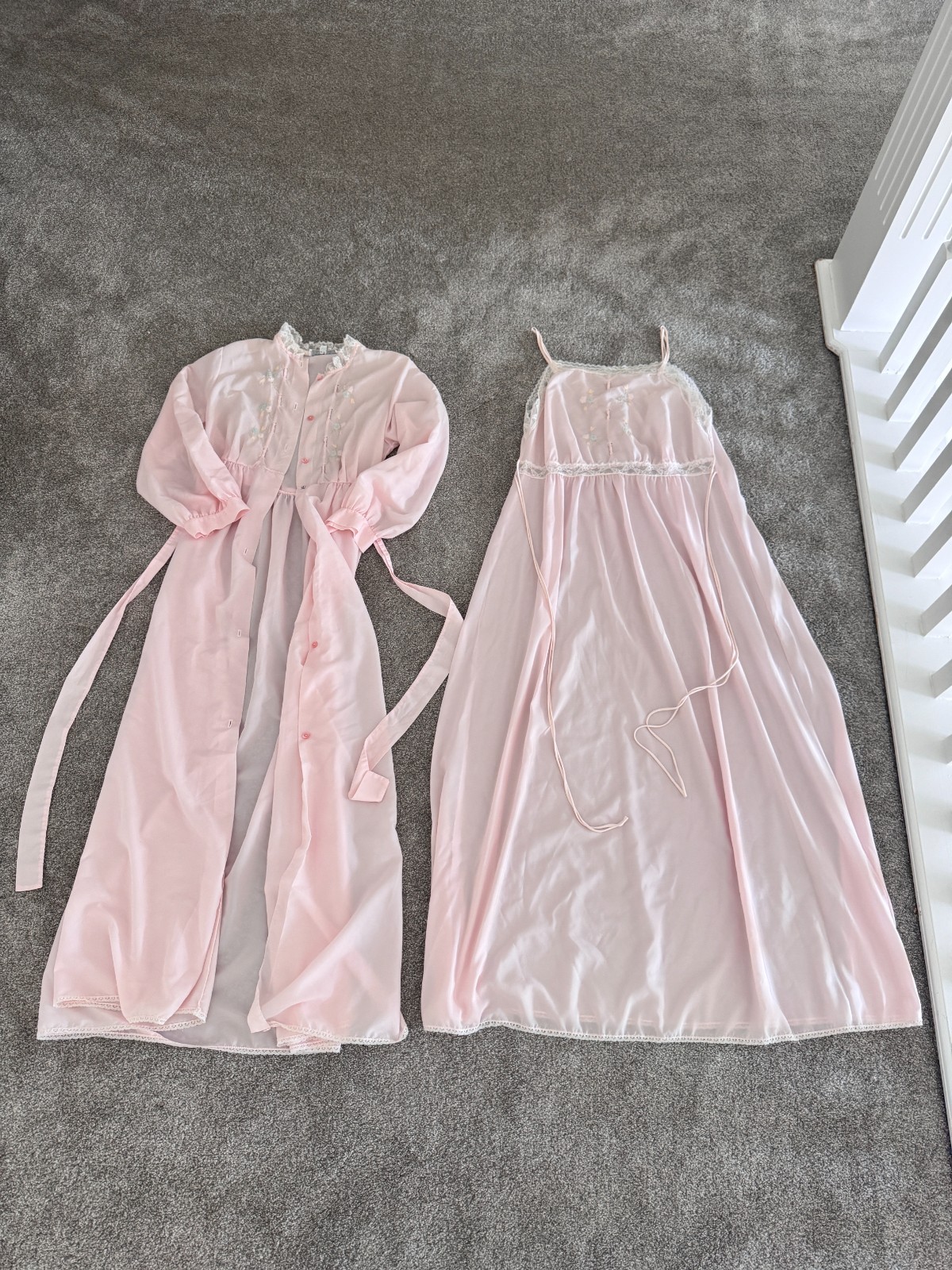 Vintage 70s 80s Corhan Noumair Pink Peignoir Set Embroidered Lace ILGWU USA S