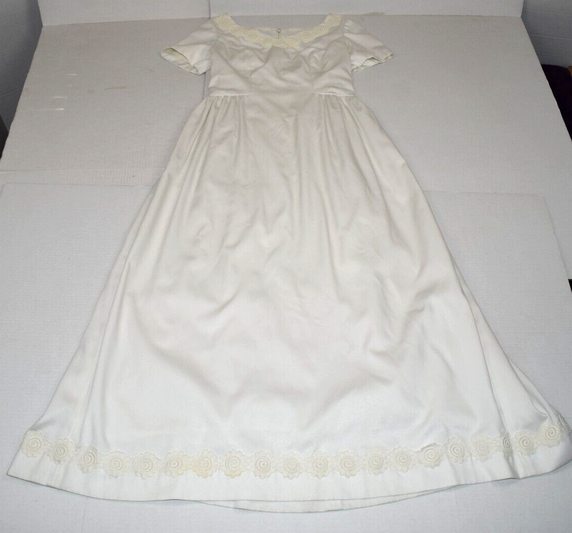 Vintage Wedding Dress Size S 60s Pearl Embroidered Trim Back Pleats Short Sleeve