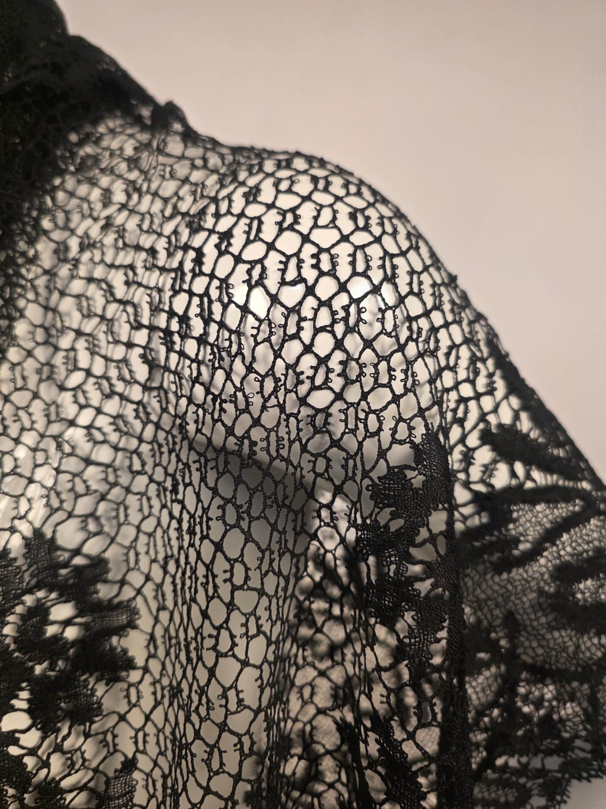 SUPER FINE MID 19TH C HAND MADE SILK CLUNY LACE CAPE FOR DRESS