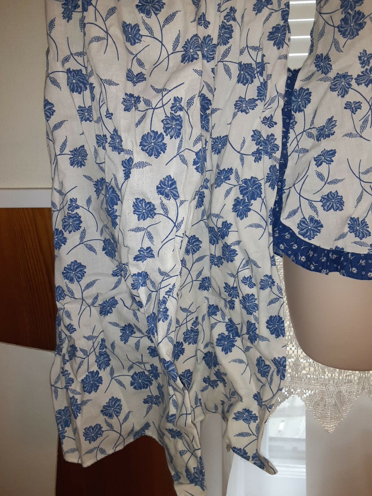 3 PIECE VINTAGE AMISH STYLE / SEARS LADIES BLUE FLOWER SUN DRESS, TOP & SHORTS