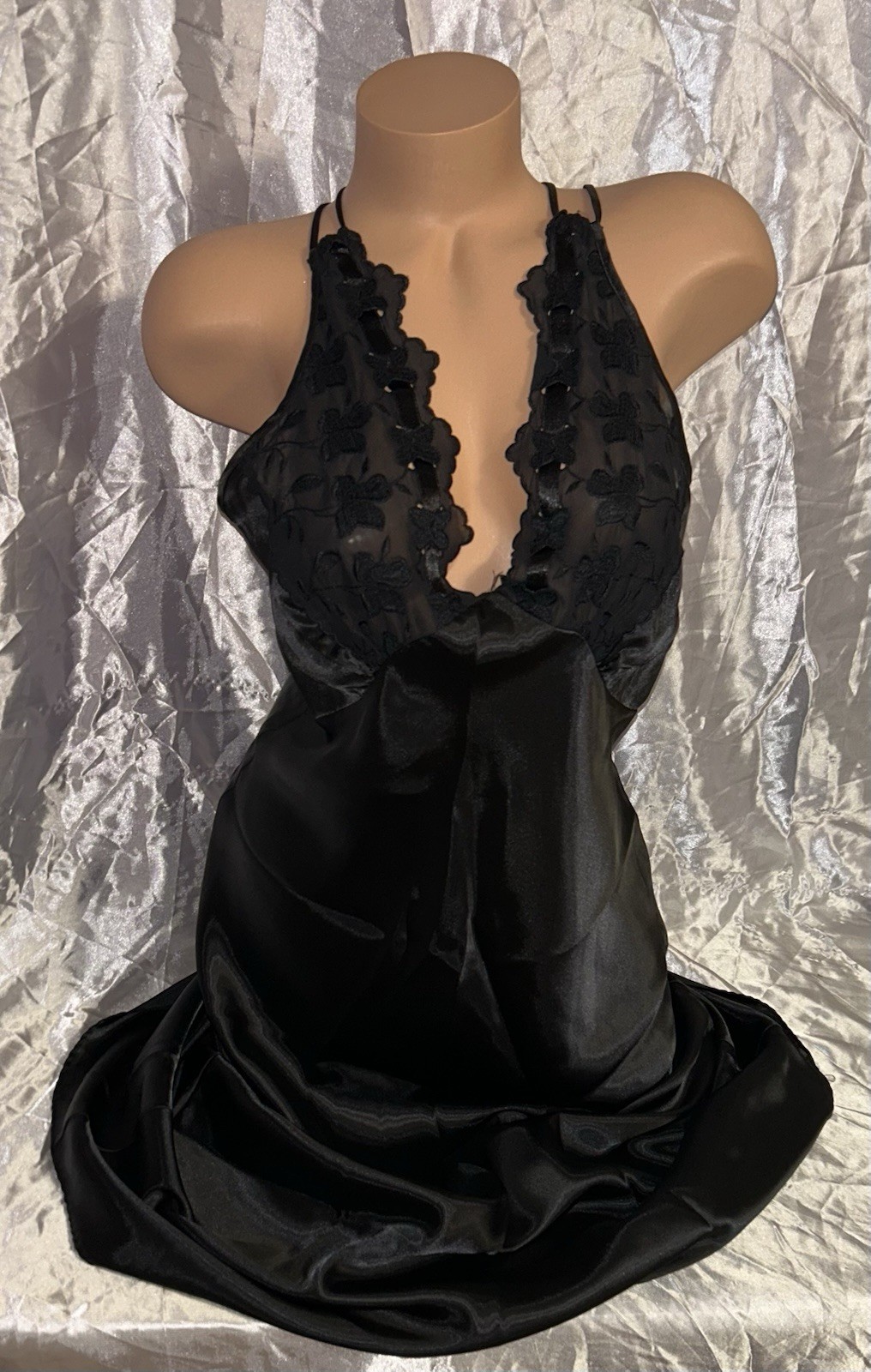 SEARS INTIMO AMORE Black Shiny Satin Sheer Embroidery Lace Long Nightgown M NWOT