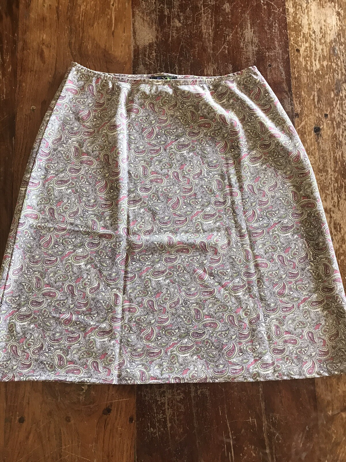 vtg 90’s pink & green paisley skirt eye candy simple classic 90s look boho