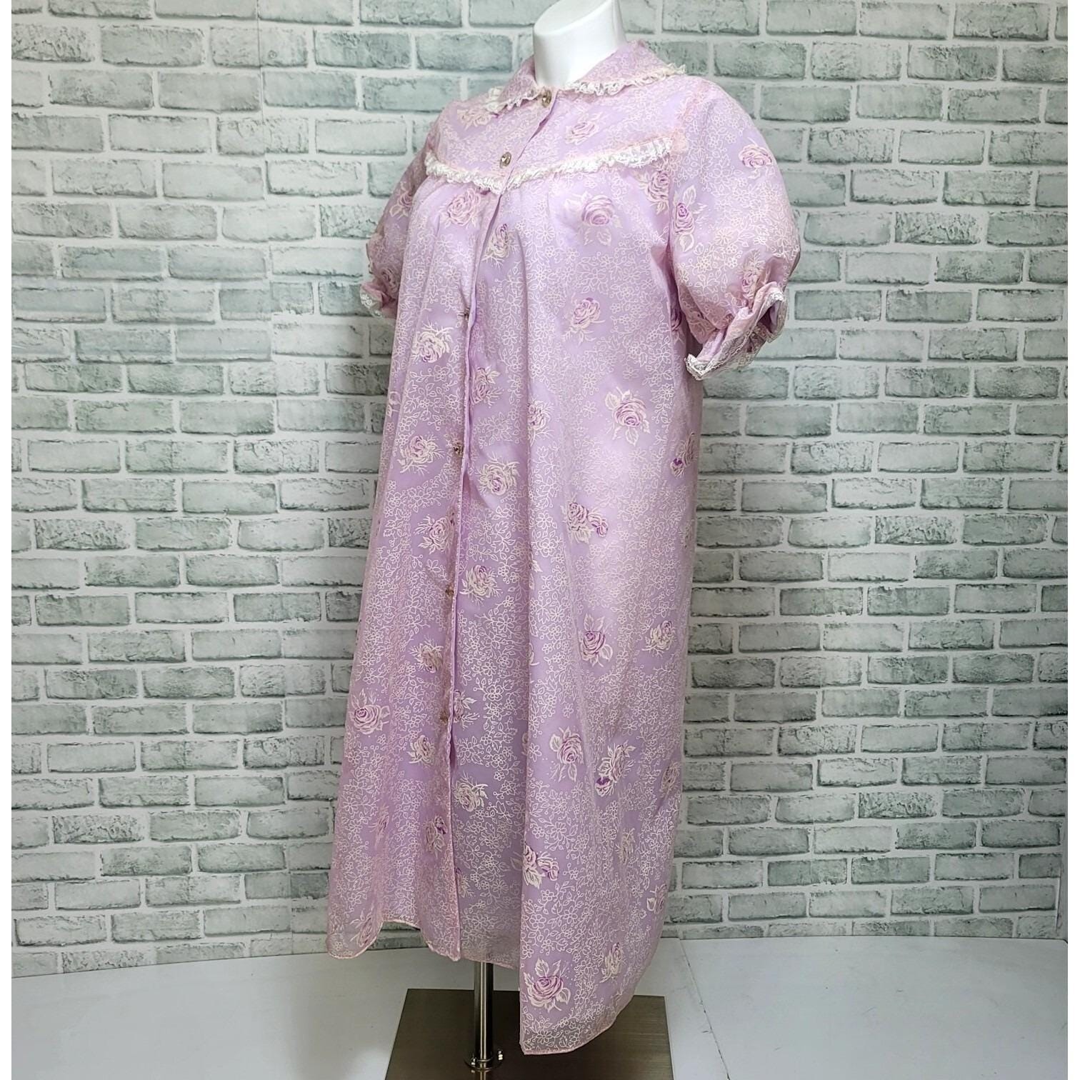 Vintage 1950s Lavender Floral Nylon Robe Lace Trim Button Front Housecoat 18
