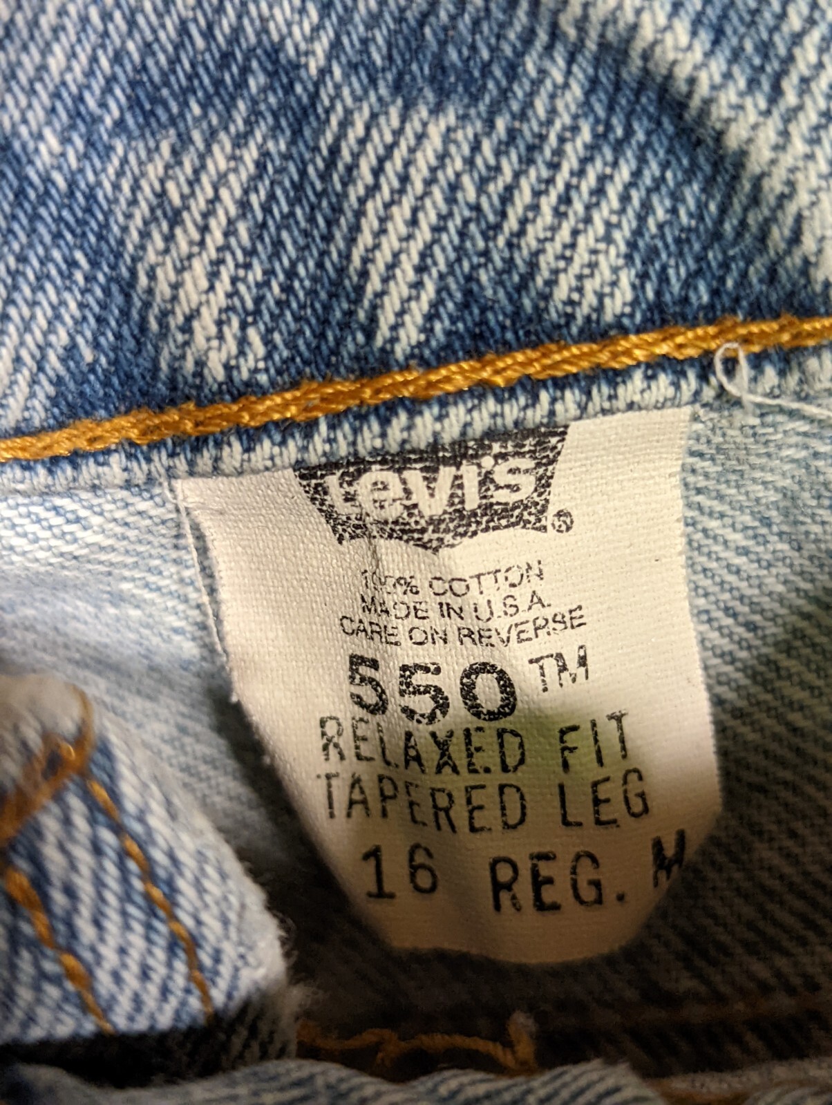 Levi’s 550 Vintage Red Tab Relaxed Tapered Fit Jeans 33 x 30 USA