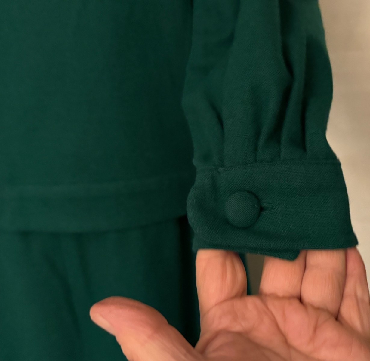 Vtg. Early 1950s GREEN WOOL FLANNEL 2 pc. SUIT, CLASSIC TAILORED, by DOLL HOUSE