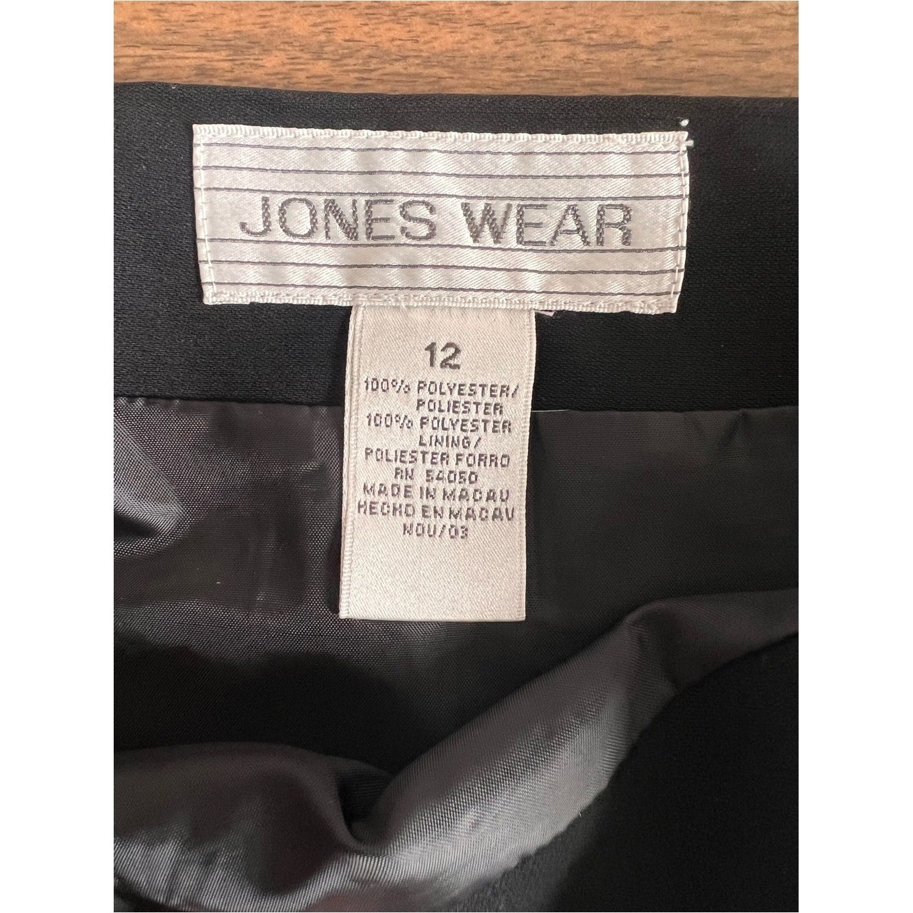 Vintage Jones Wear Black Lined Skirt Career Capsule Evening with flaw