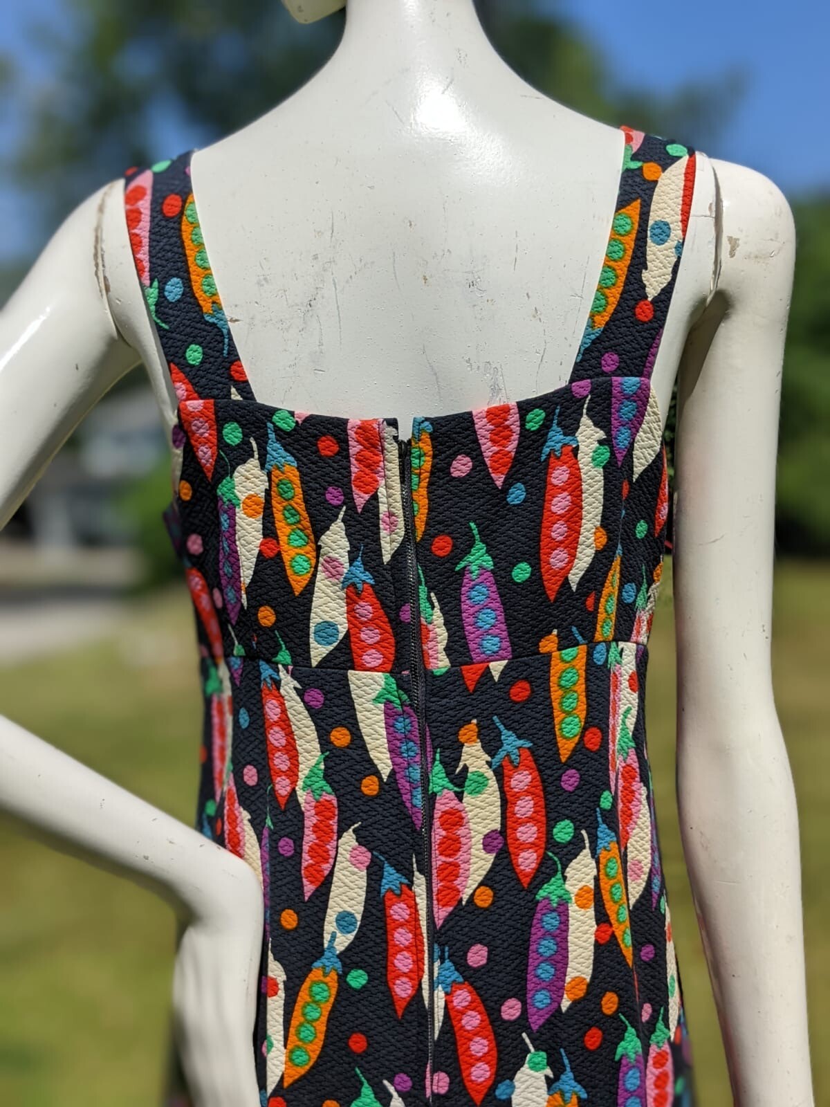 OPTICAL VINTAGE 1970’S SWEET PEA PRINT COTTON BARKCLOTH DRESS W POCKETS