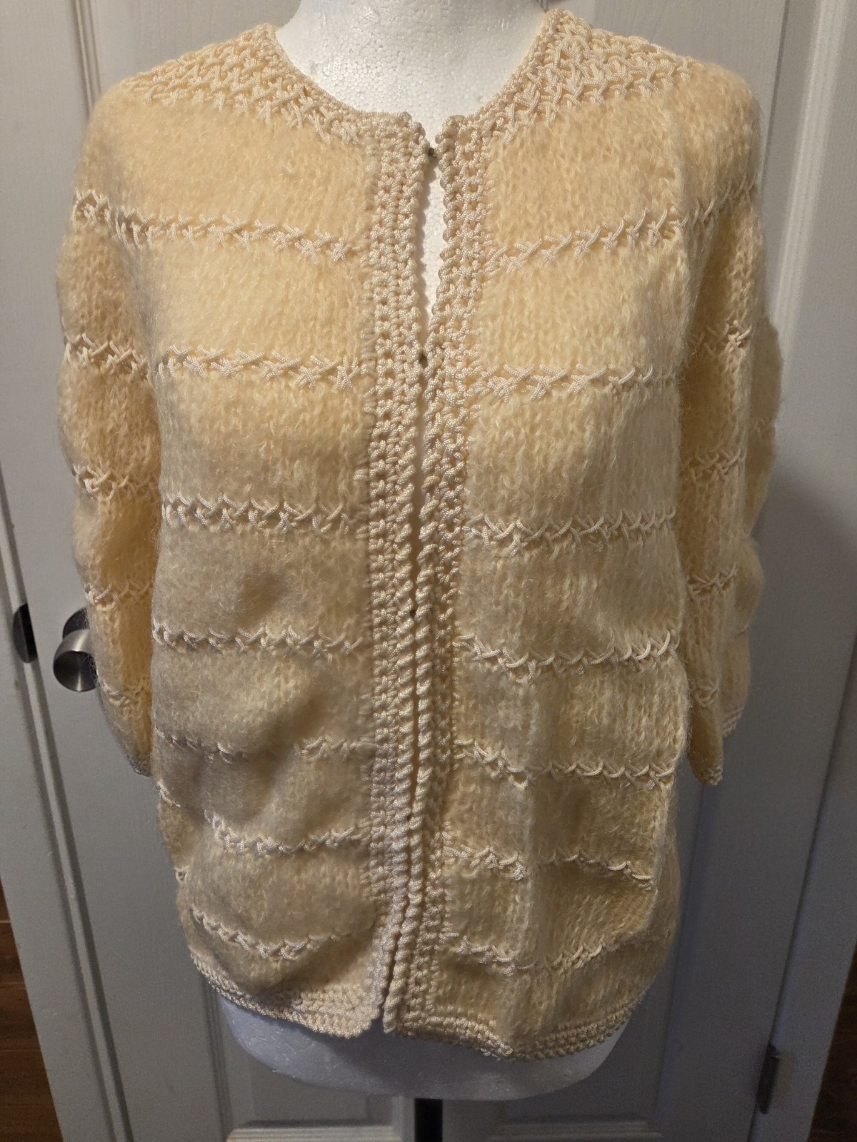 Beige Mohair Wool Cardigan Fully Lined by Cyn Les Hong Kong Vintage Size Large