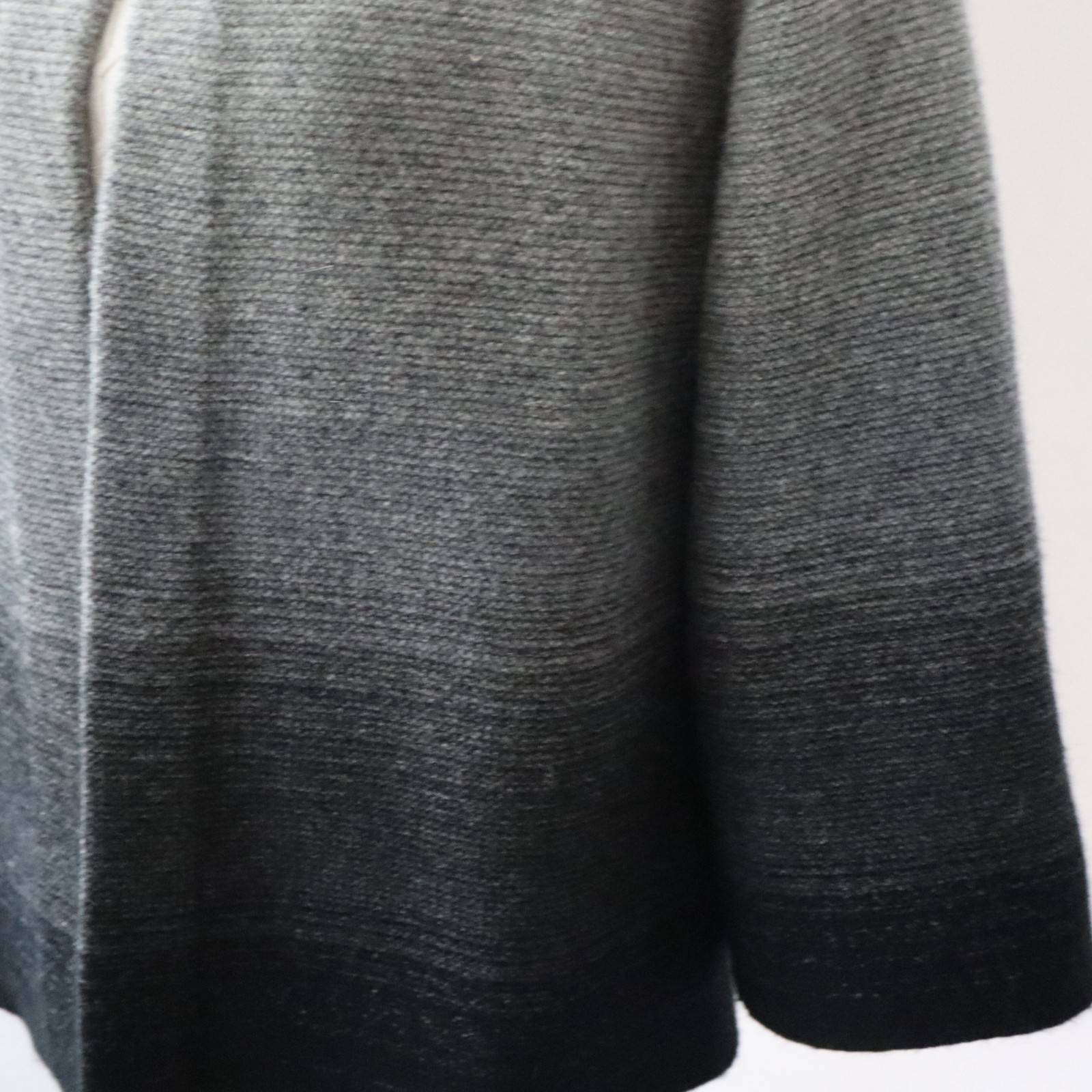 Vtg Women’s Jones New York Cardigan Sweater Heather Gray, Black Sz Lg