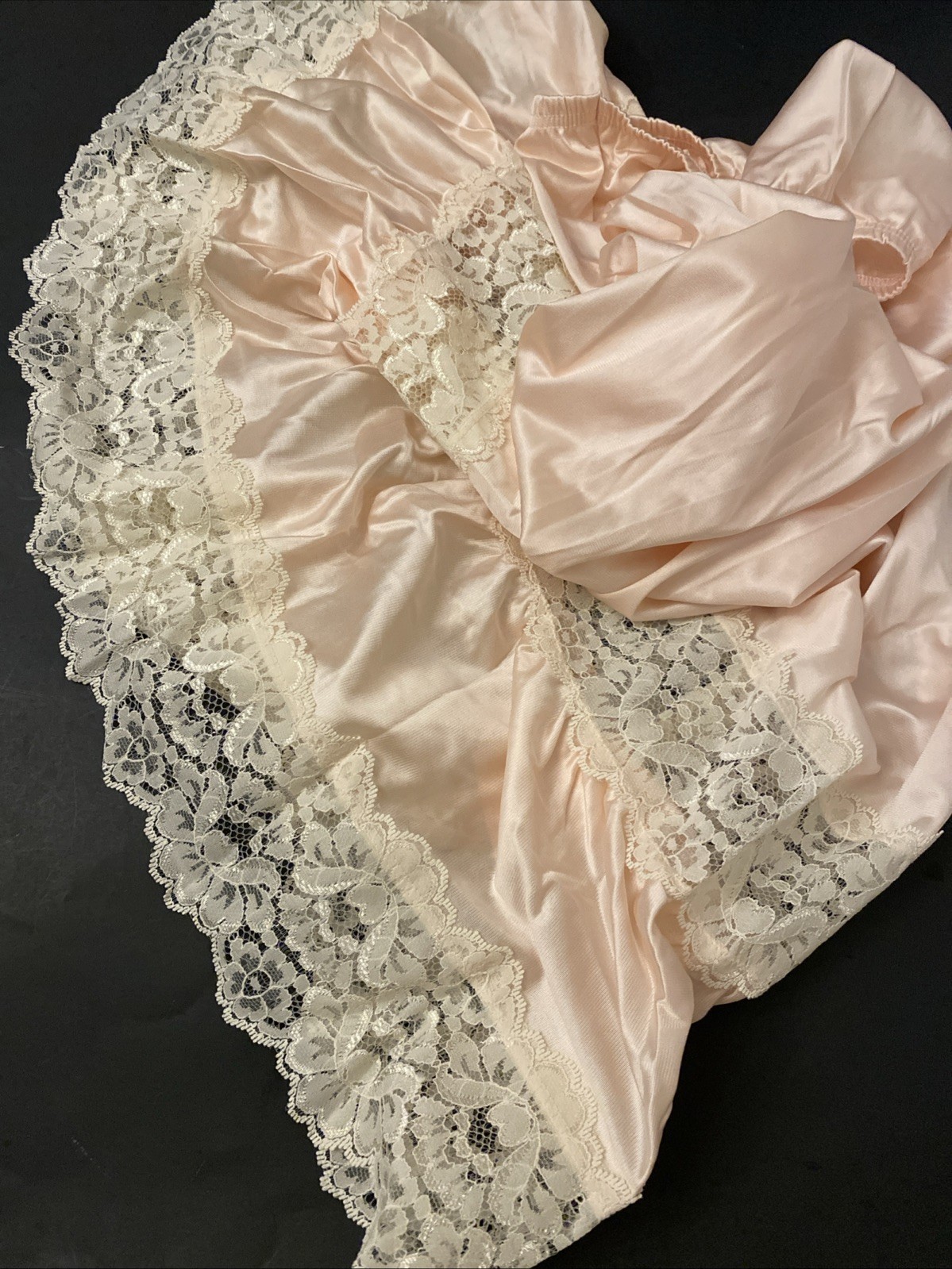 Vtg. Applause Half Slip Pink/ Lace Full Sweep Size Small New