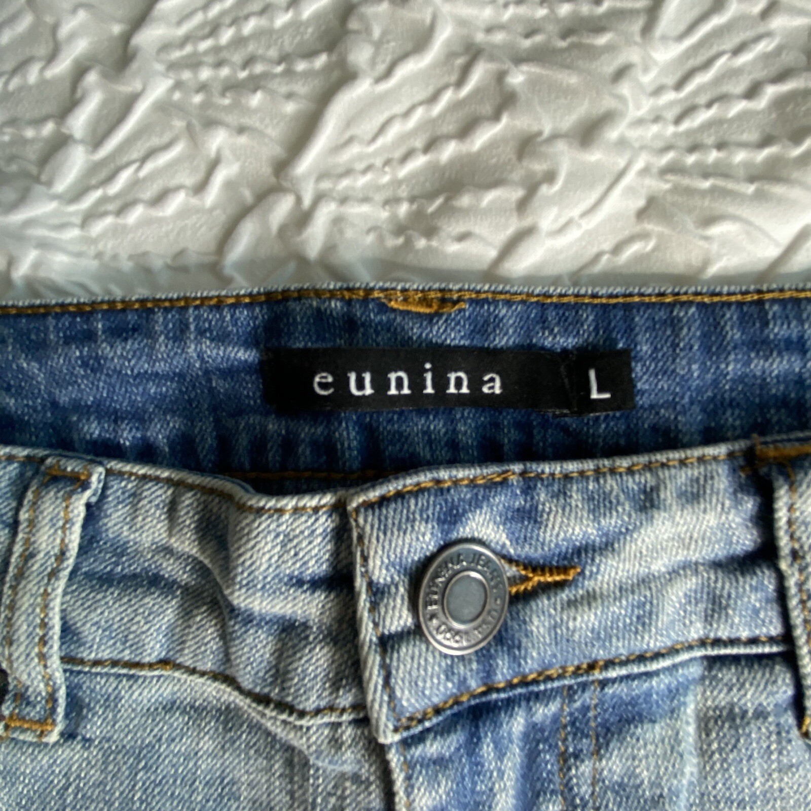 Eunina Denim Frayed Shorts Mid Rise Shortie Sz L