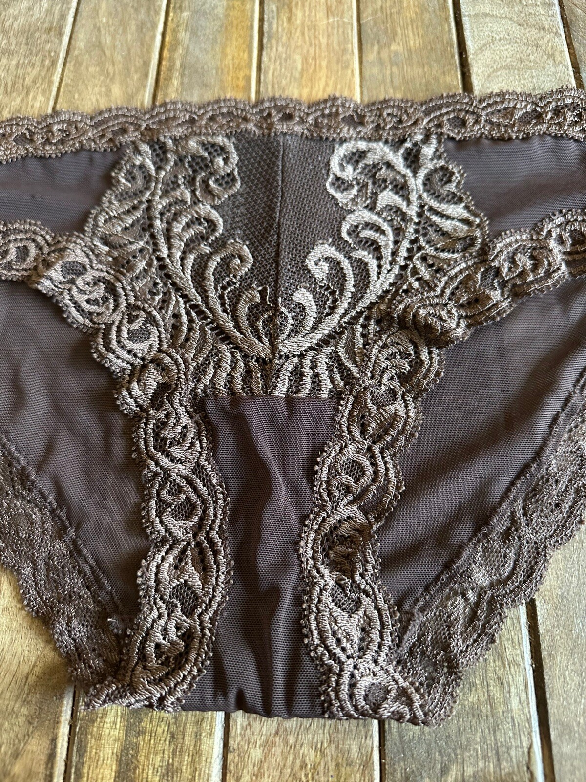 Vtg Natori M Sheer Brown Lace French Cut Hiphugger Bikini Panties