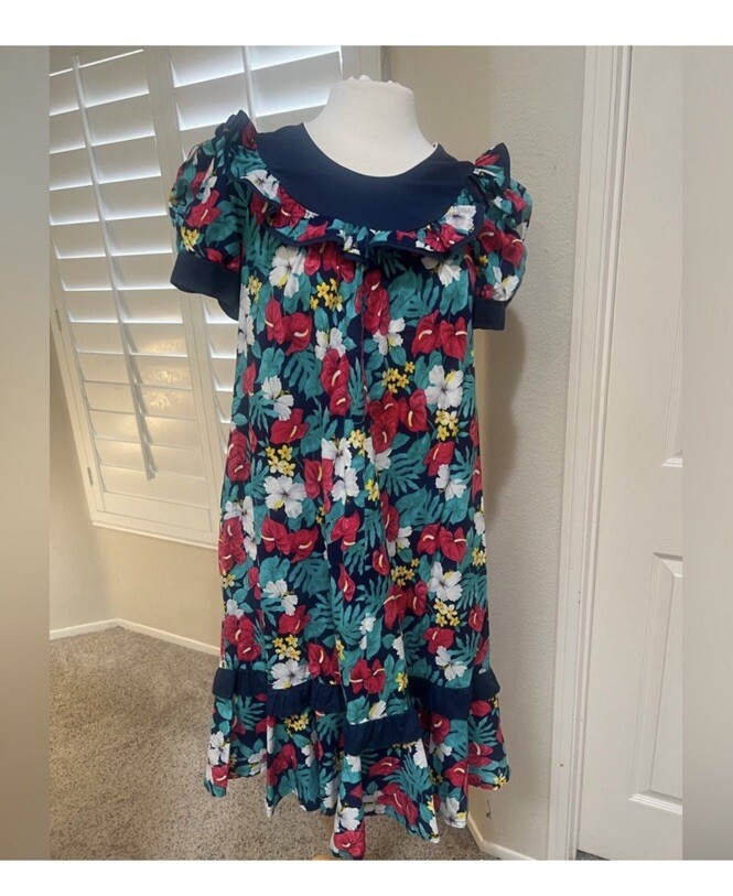 Vintage Tropicana Hawaii Muumuu Ruffle Lounge Dress prairie peasant floral