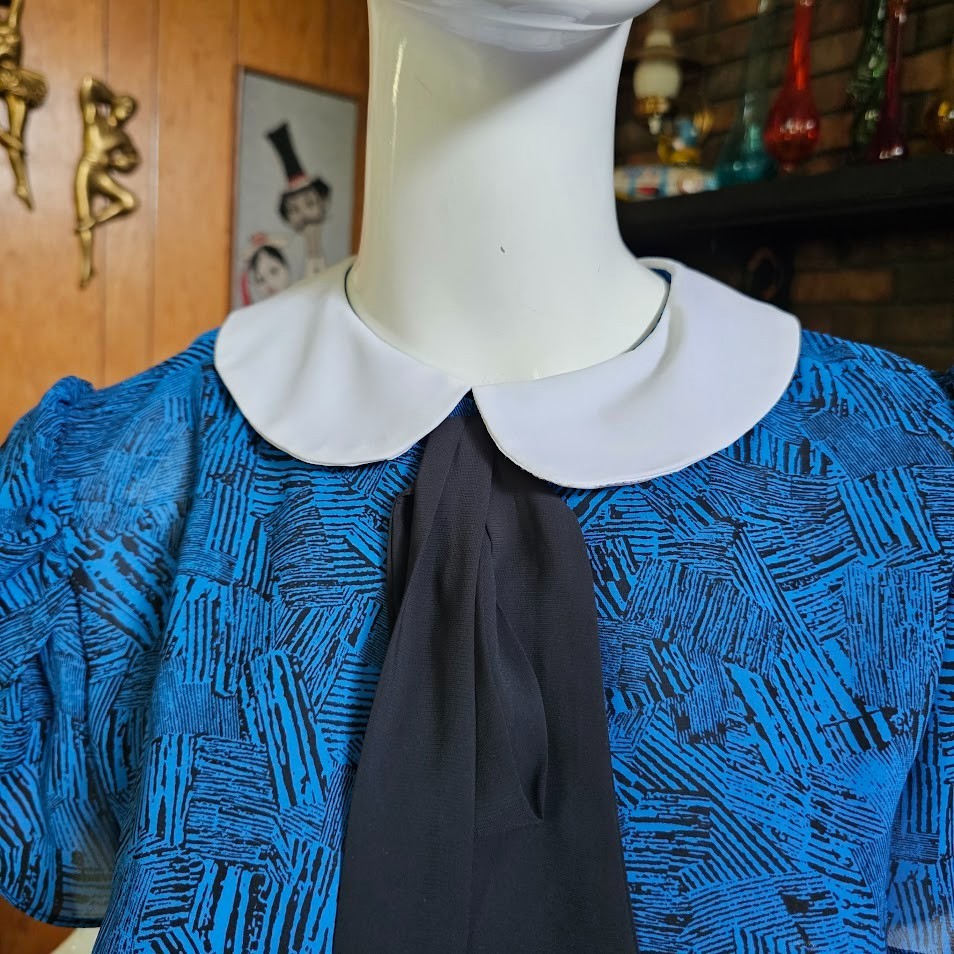 Vtg 80s Disco Secretary Ascot Tie Peter Pan Blouson Graphic Peplum Work Dress S