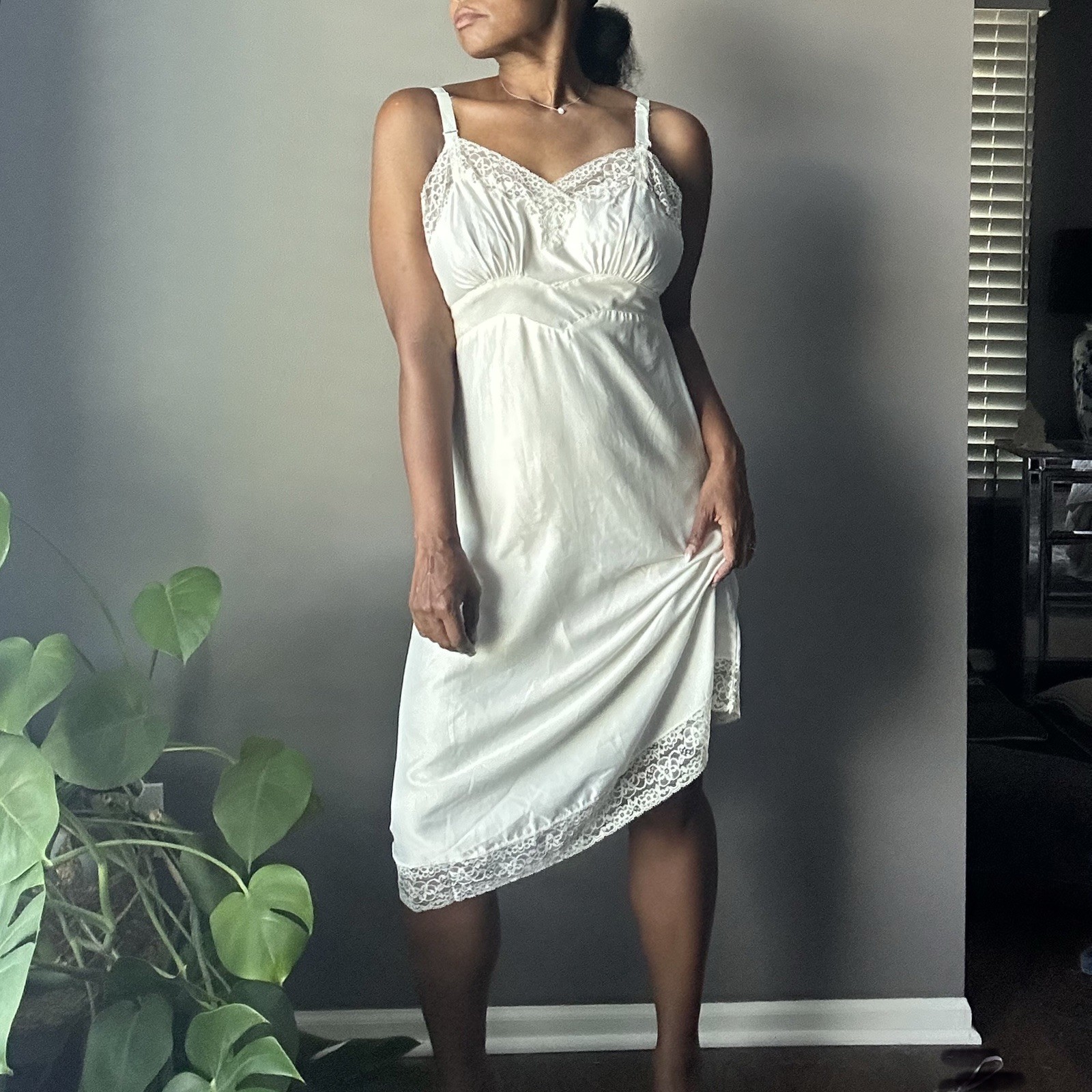 Vintage Gilead Full Slip Lingerie Womens Size 36 Ivory Lace Honey Blend Satin