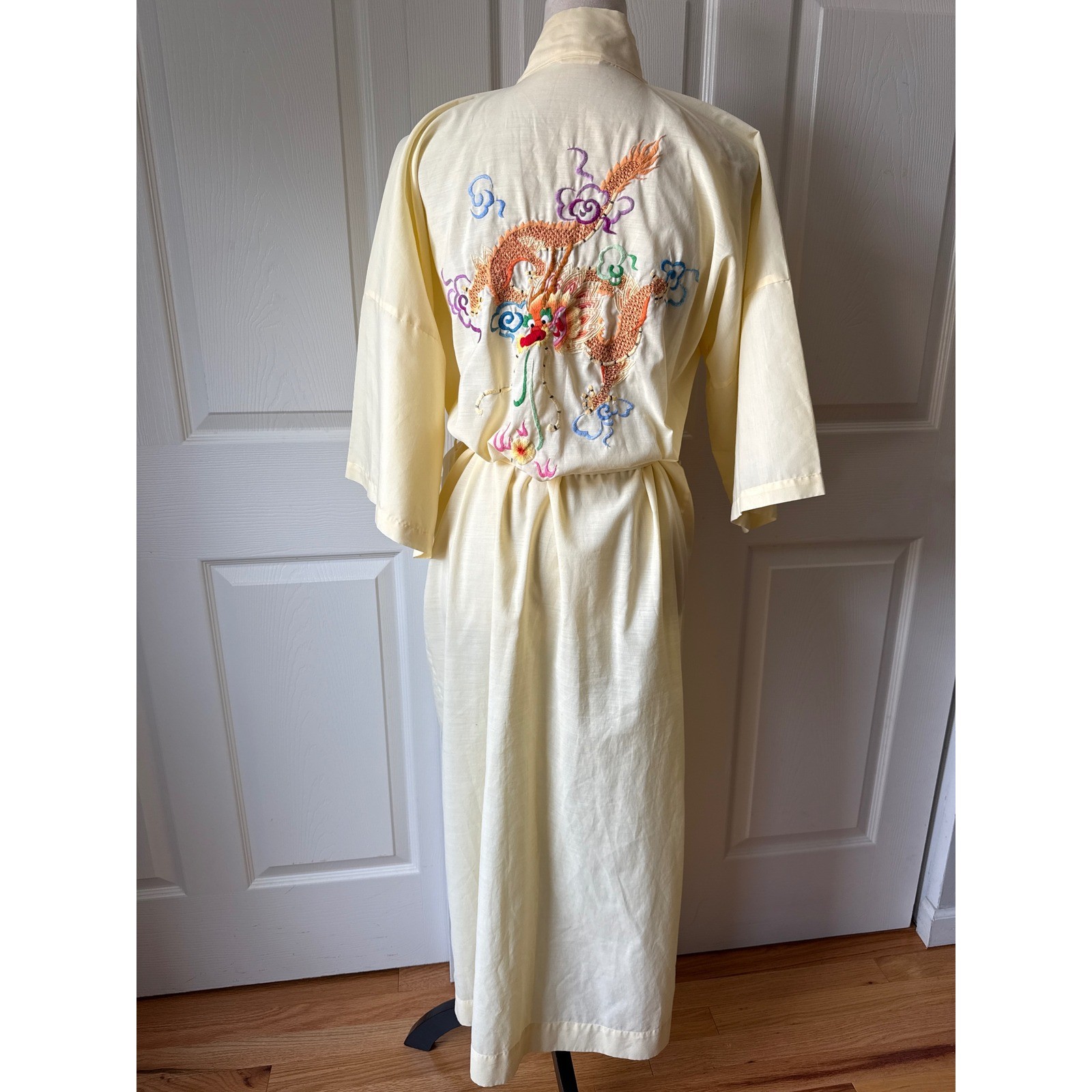 Vintage Pearls Kimono Robe Women’s Cotton Blend Butter Yellow Dragon Embroidered
