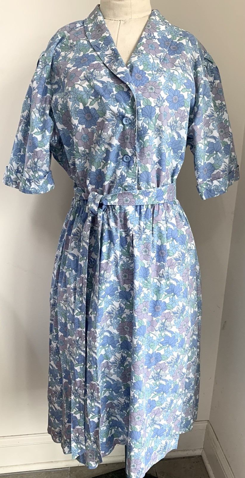 vintage 1960s Melissa shirtwaist dress cotton blue/lilac floral sz M full skirt