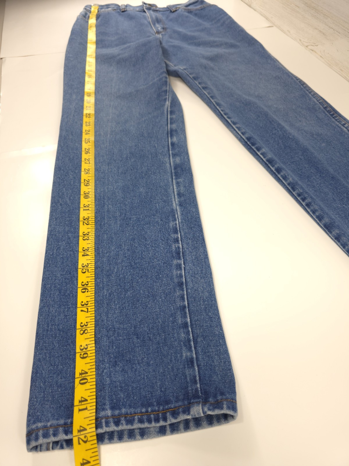 VINTAGE WRANGLER WOMEN’S JEANS SIZE 10 AVERAGE MEASUREMENTS 27×32 *100% COTTON*