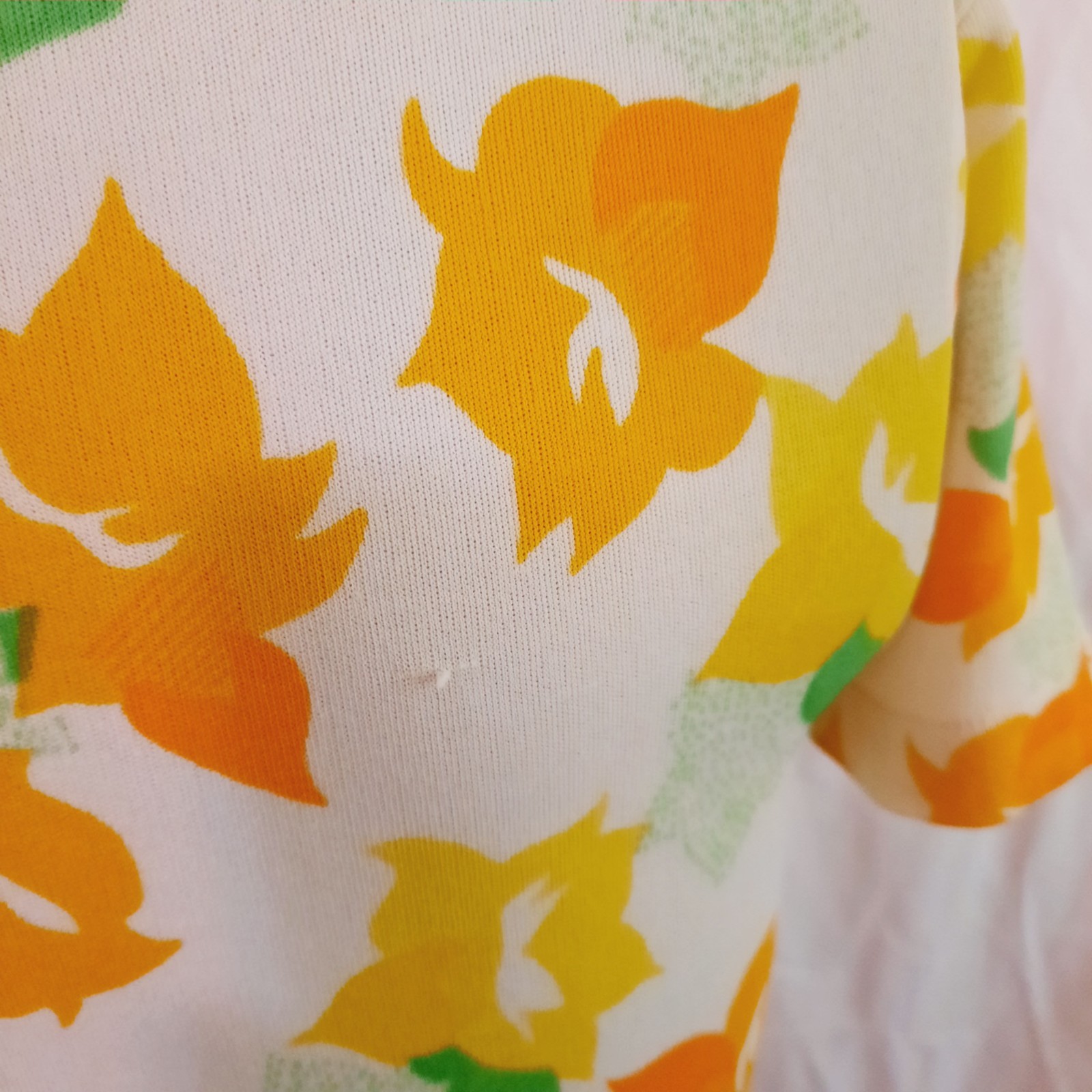 Vintage 70’s GIS Nylon Crew Neck T-Shirt Flower Power Mod Print Groovy Small