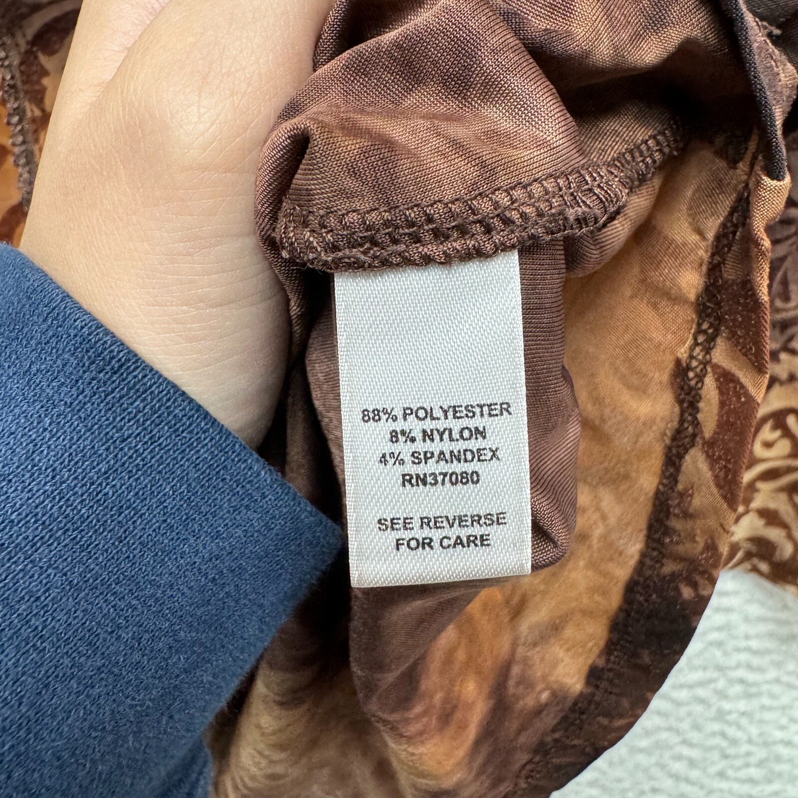 Vintage Cato Top Shirt Large Womens Brown Tan Pattern Print Slinky Stretch
