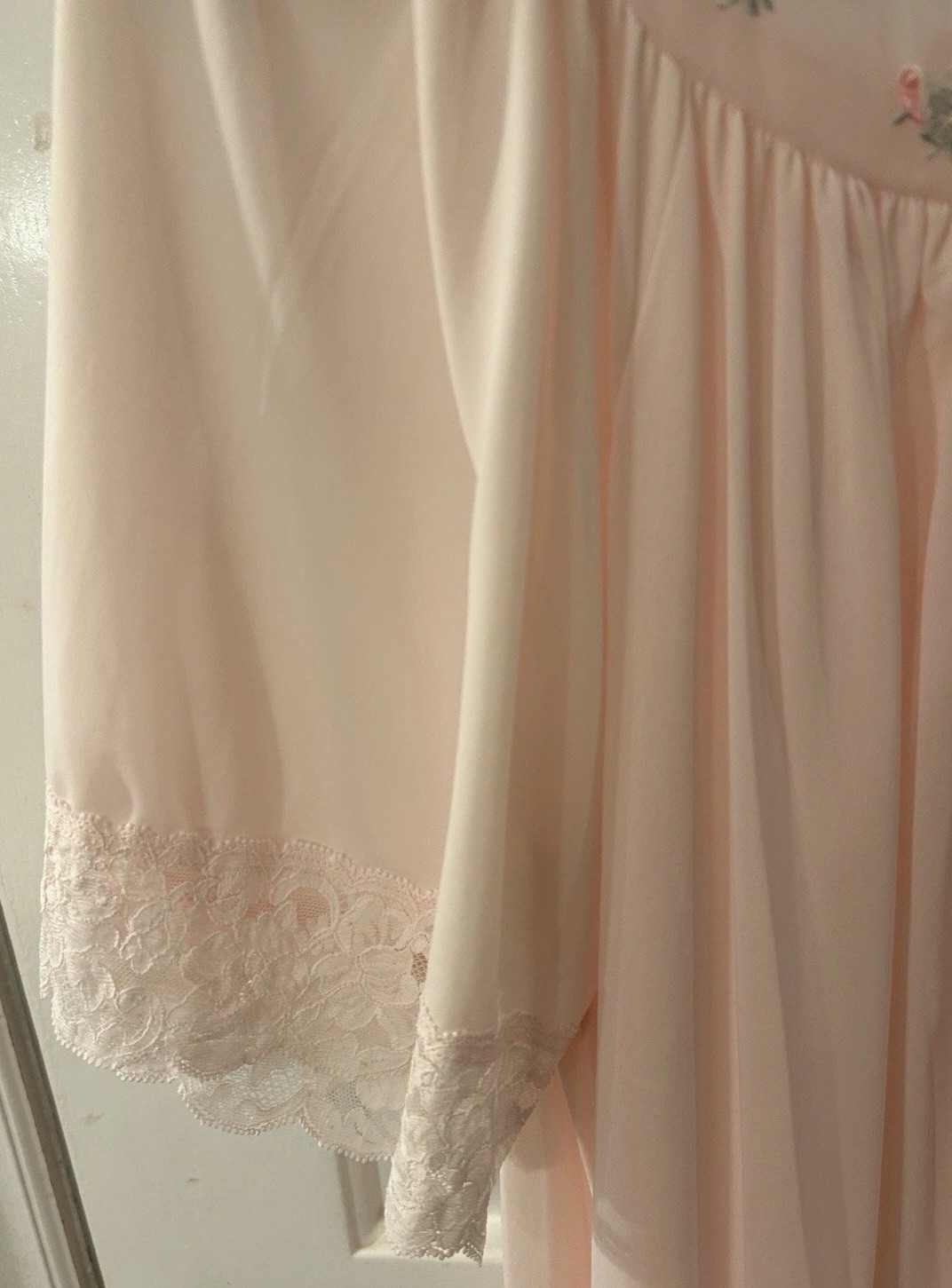 Vintage 2 Piece SHADOWLINE Pink Lace PEIGNOIR Robe (M) And Nightgown (L) Set