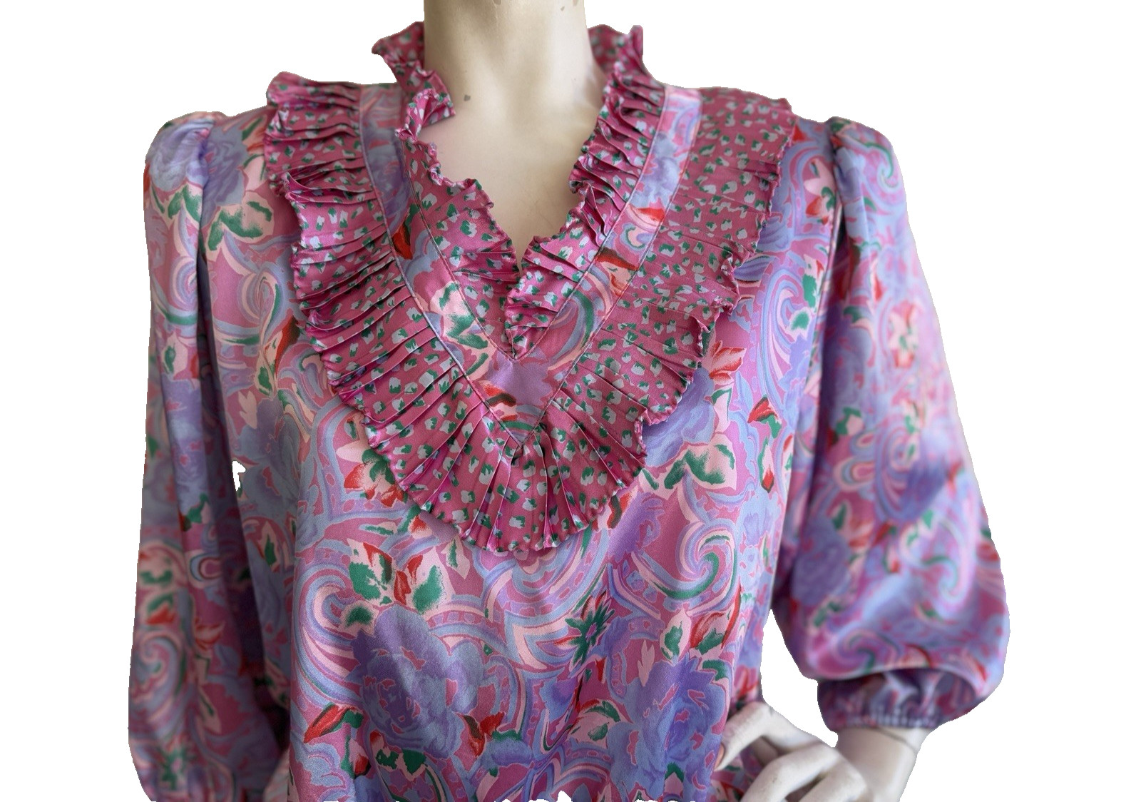 SUSAN FREIS Top VTG Lavender Pink Ruffled Smocked Blouse with tiny flaw Size M