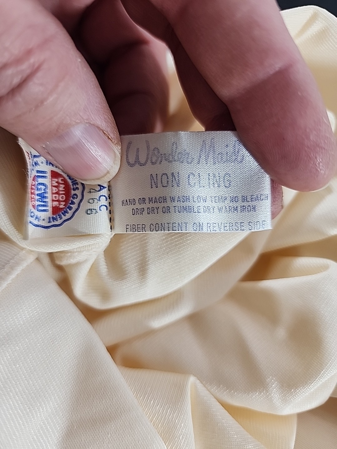 Vintage Wonder Maid Non Cling Half Slip, 39″ Long Size SM Lace Trim Beautiful