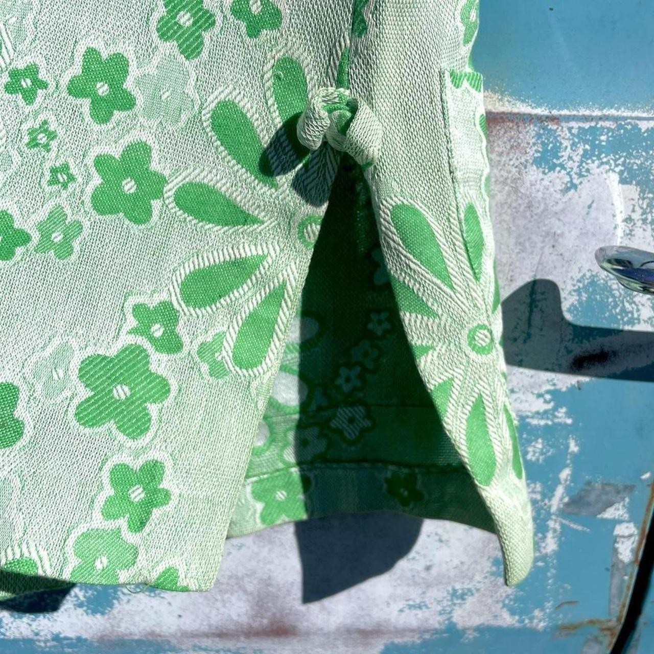 60s Pacific Isle Creations of Hawaii white & lime green daisy gilet blouse
