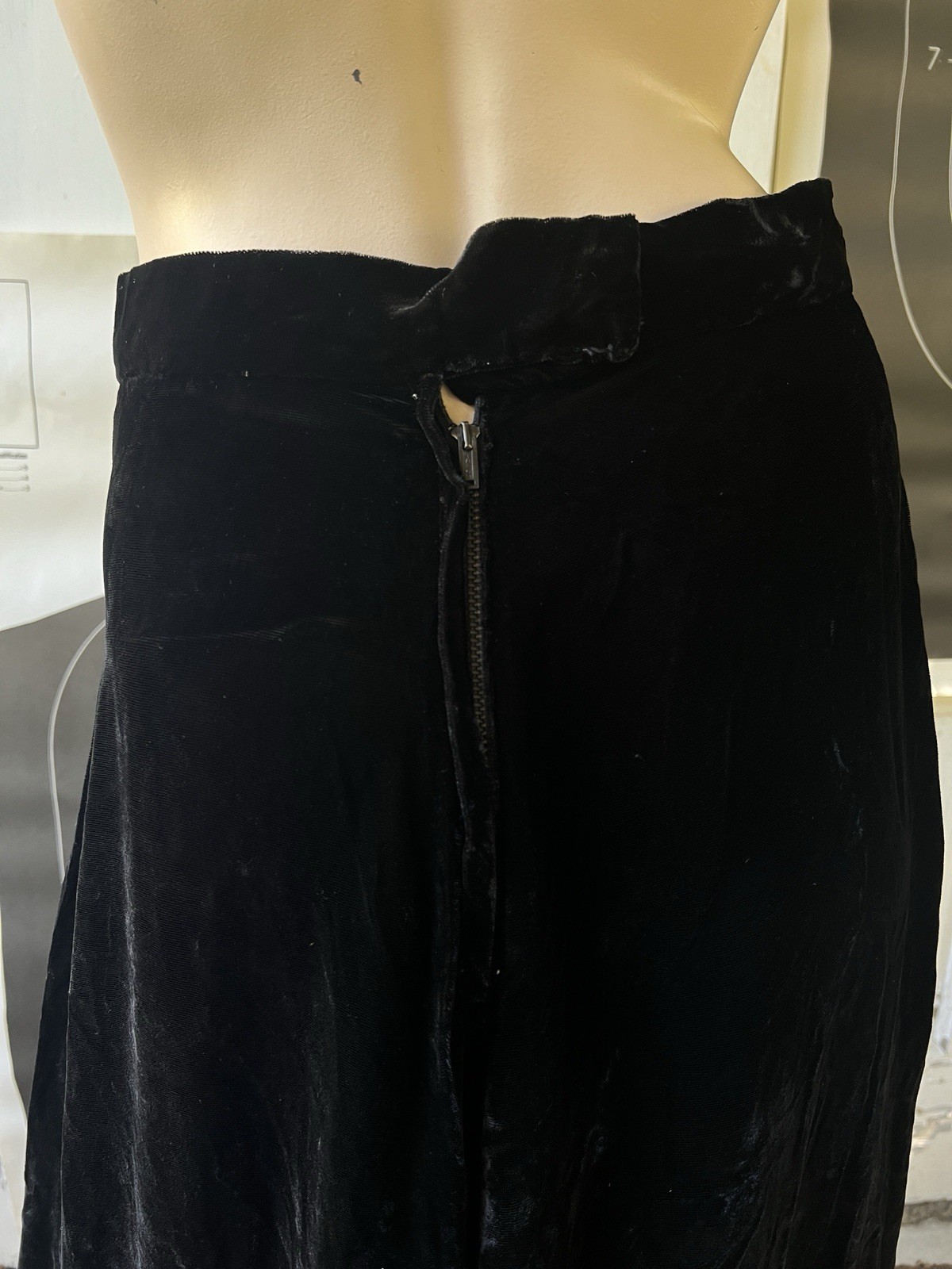 Vintage 40s Silk Velvet Skirt Long Flowy Maxi Metal Zip Snap Hook Gothic
