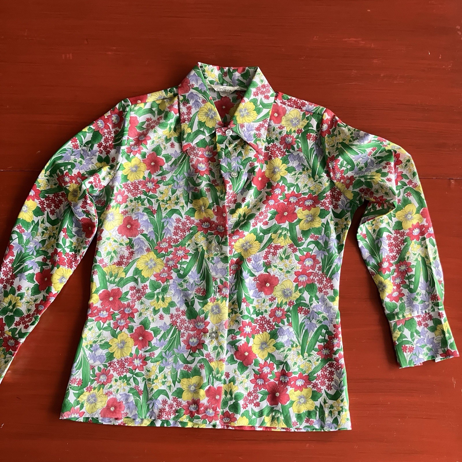 Vintage 60s/70s Mod Floral Button Down Blouse Size Med Women’s Long Sleeve