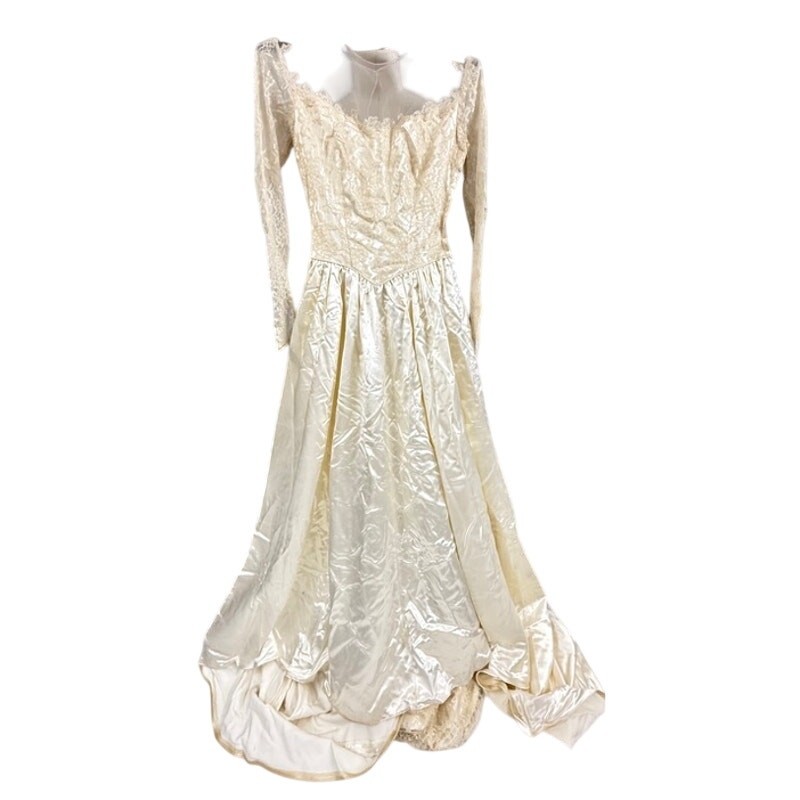 VTG 40s Hess Ivory Skinner Satin Wedding Gown Lace Illusion Yoke Train XS