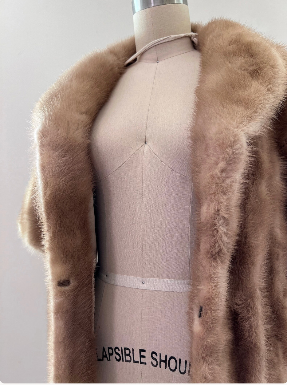 Vintage Schiaparelli mink cape / capelet