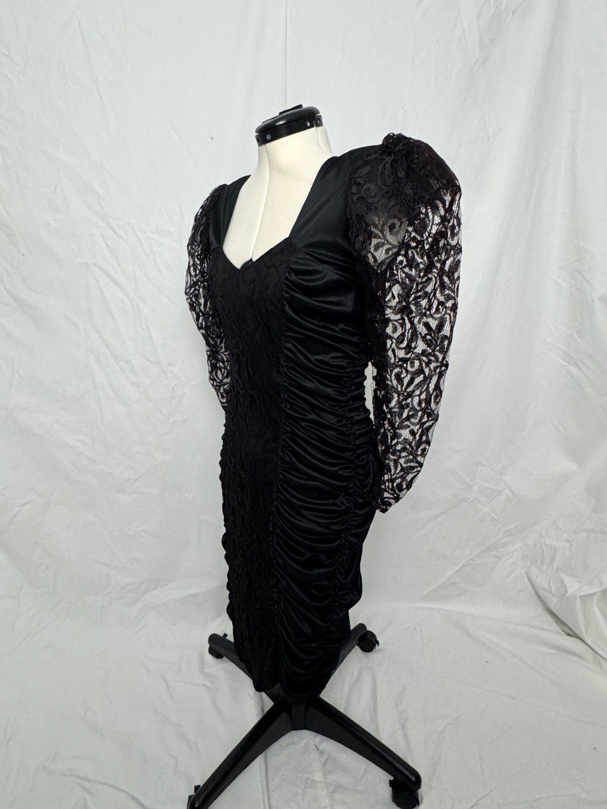 Vintage 1980s Black Wiggle Dress w Lace Sleeves Ruched Side Panels