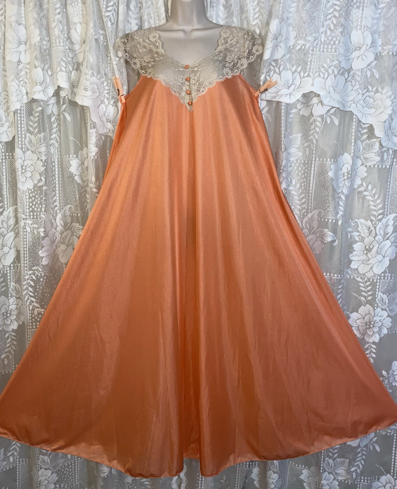 VTG Elegant L XL Tall Coral VANITY FAIR Nylon Nightgown Negligee Gown Ecru Lace