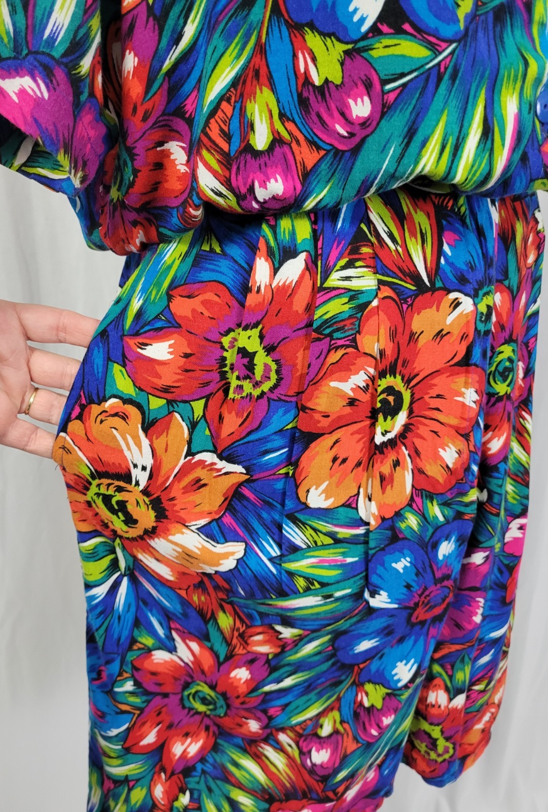 Vintage Grand Nouveau Bright Floral Top & Pleated High Waisted Shorts Size Large