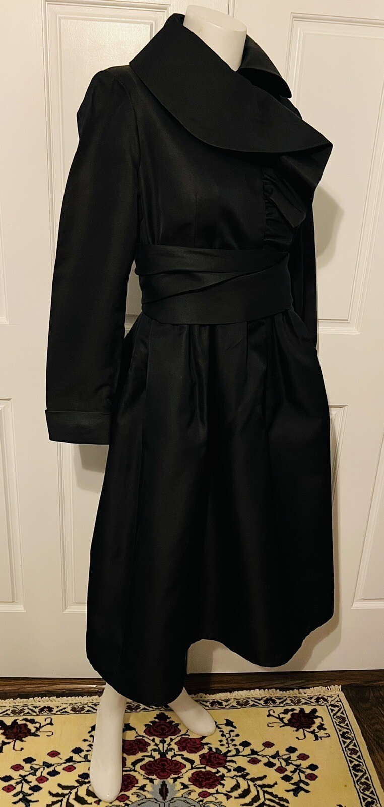 Vintage 1960s Geoffrey Beene Silk Crepe Ruffle Accent Long Sleeve Black Dress M
