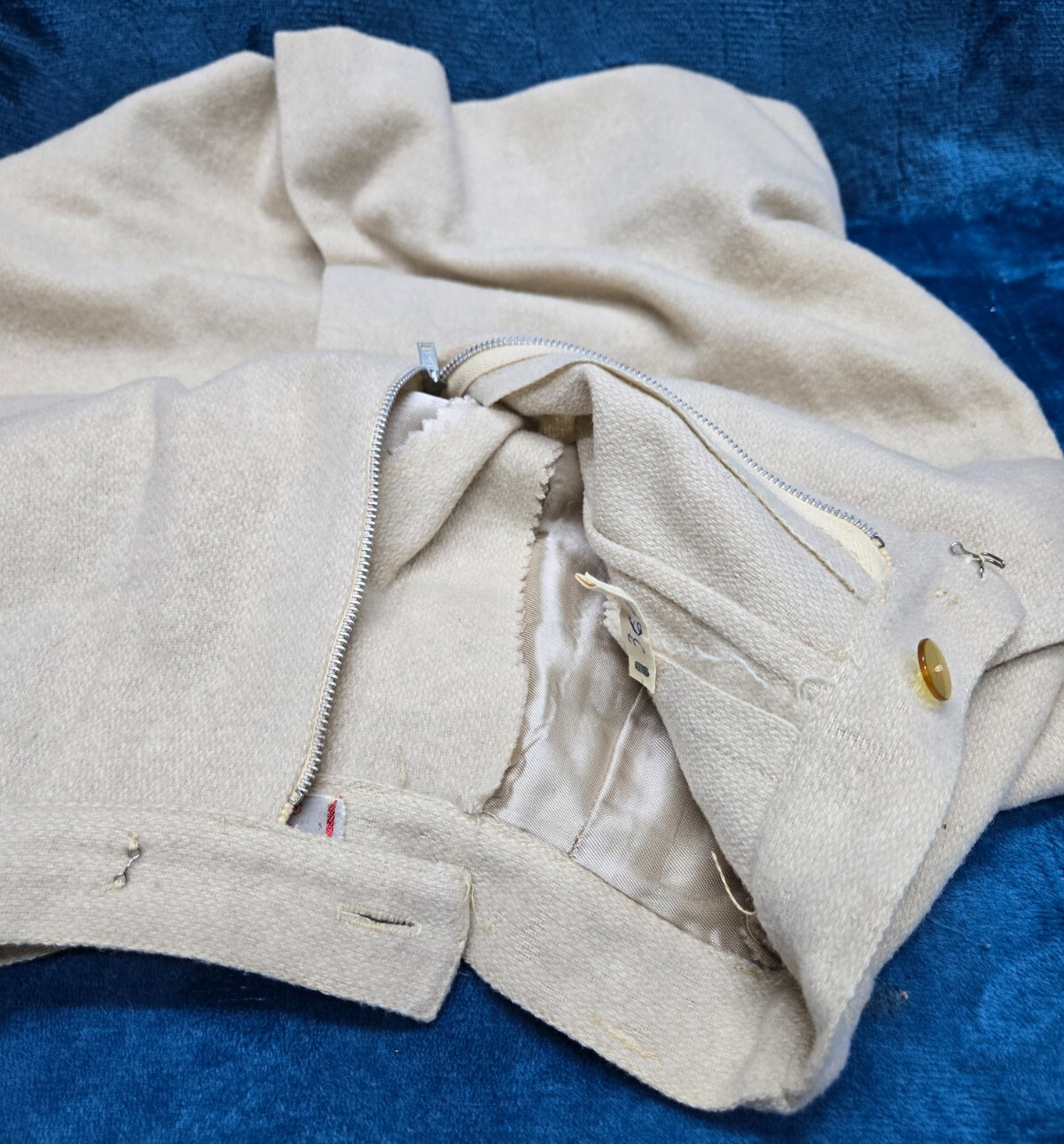 Vintage 1960s Summit of Boston IVORY XS Tweed Wool Skirt
