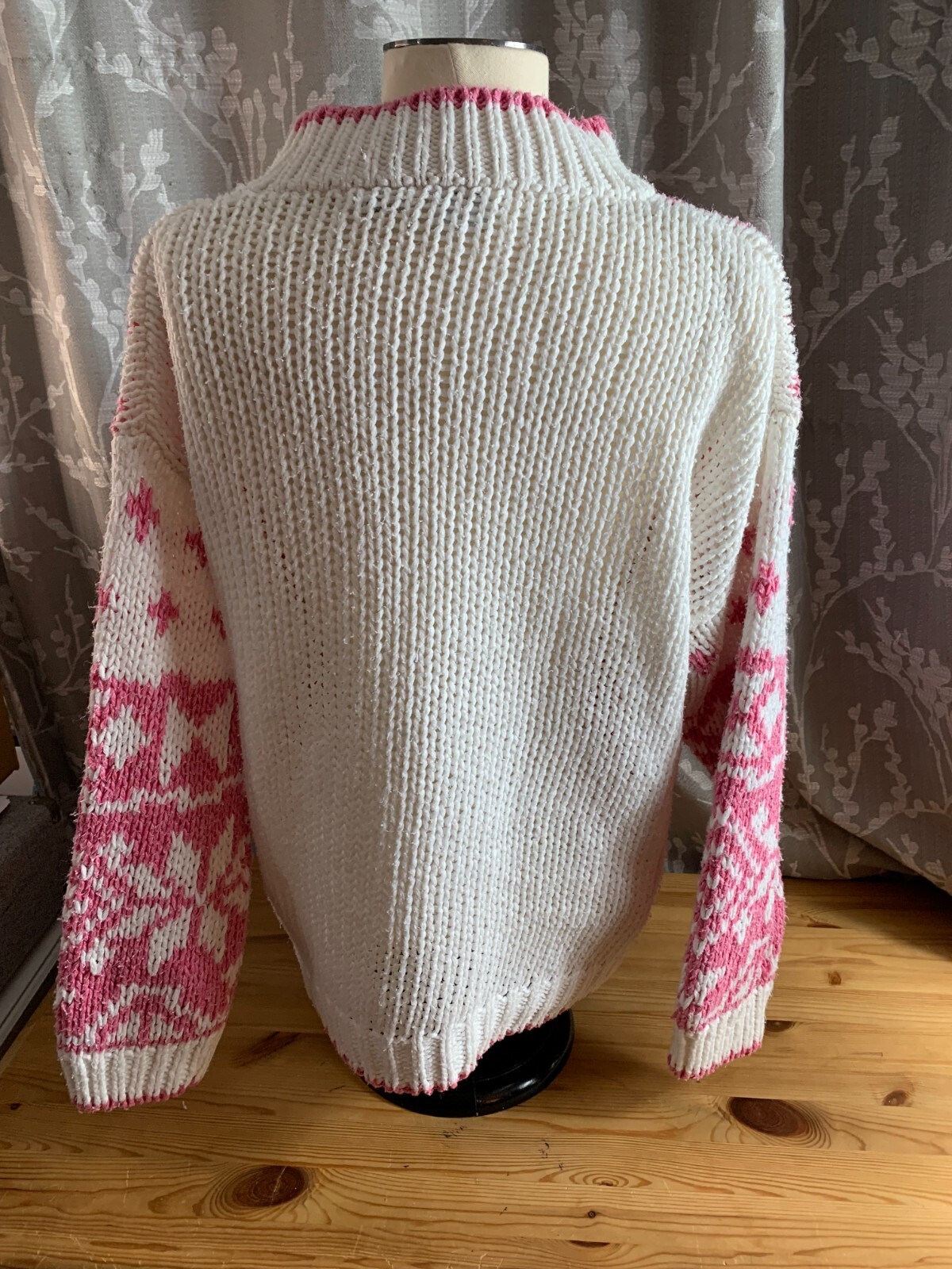 Vtg 80’s Nuovo Industriale Women’s Medium Pink and White Sweater