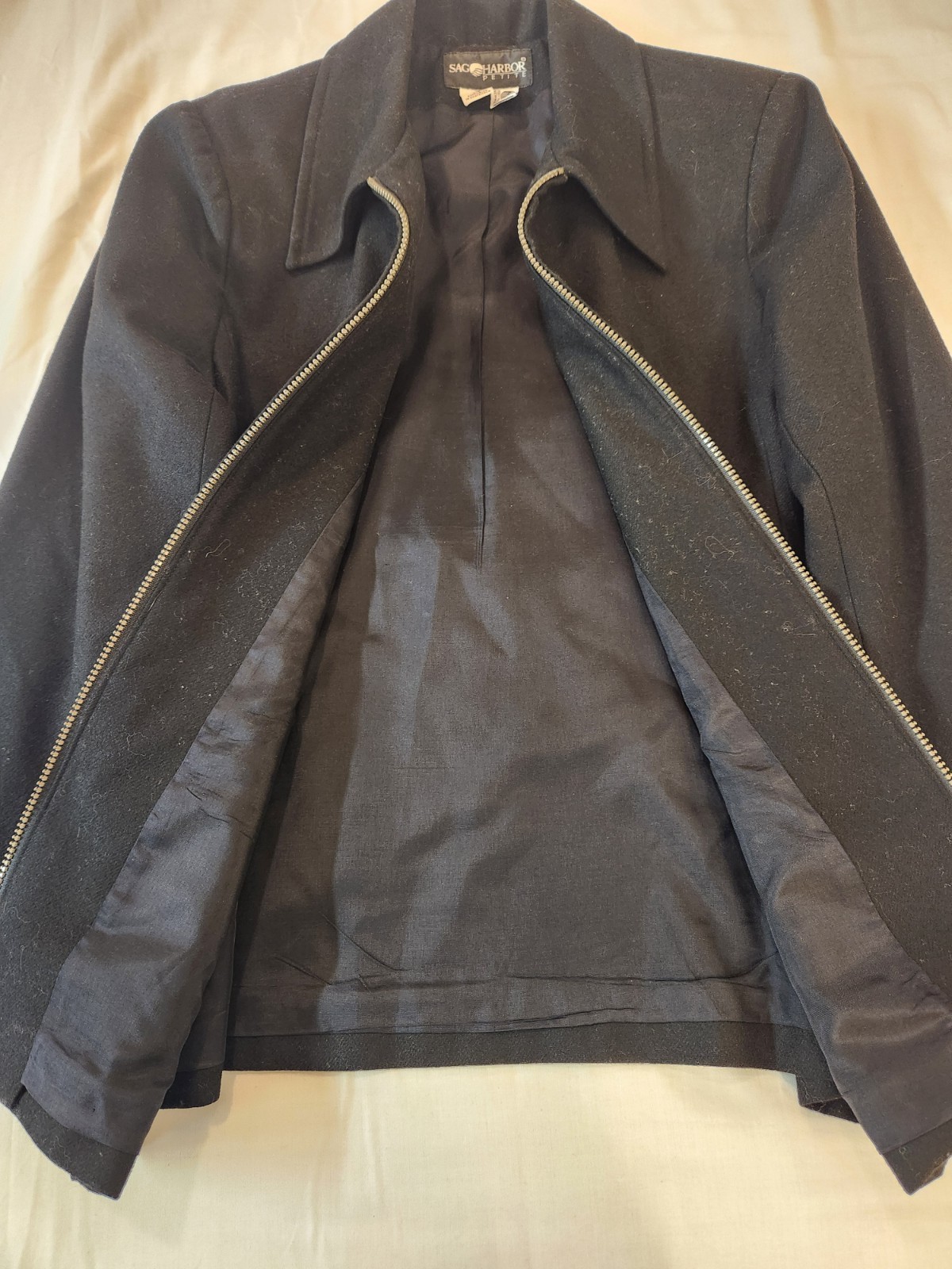 Vintage Sag Harbor Women’s Black 100% Pure New Wool Zip Up Blazer Size 14P
