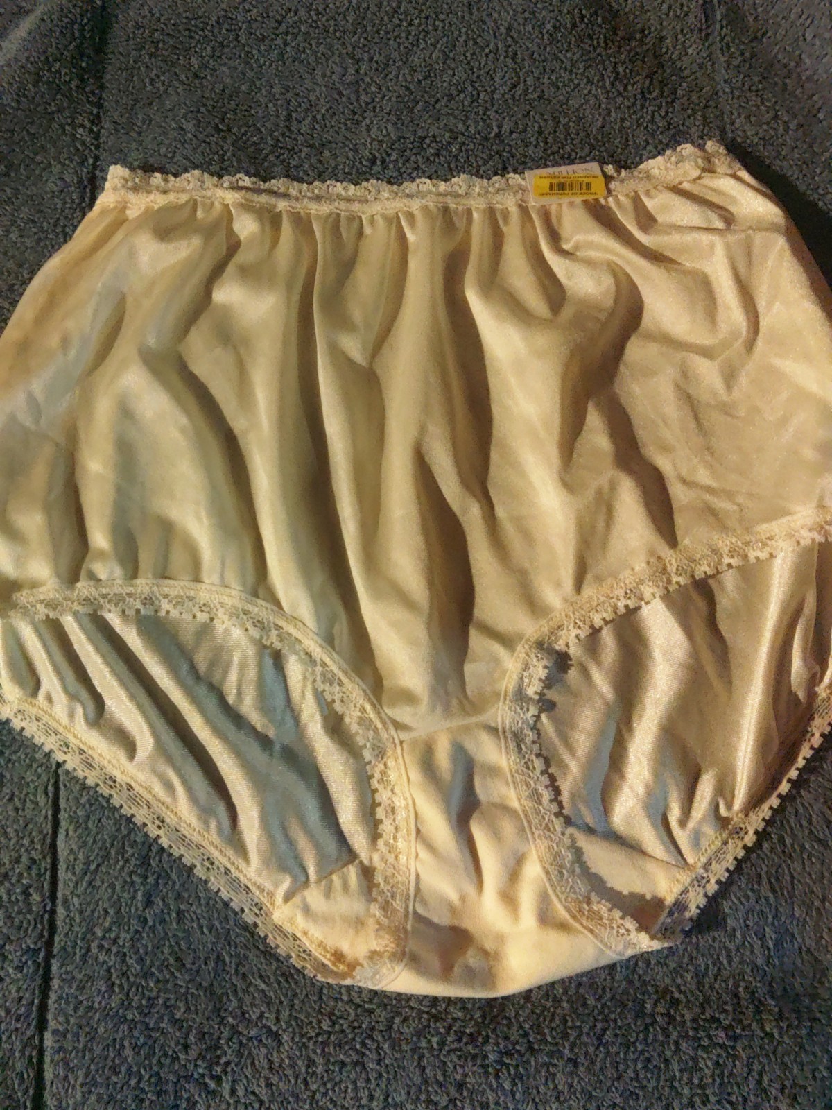 Vintage with Tags COTILLION 100% Nylon Silky Soft Brief Panties Size 9 Ivory