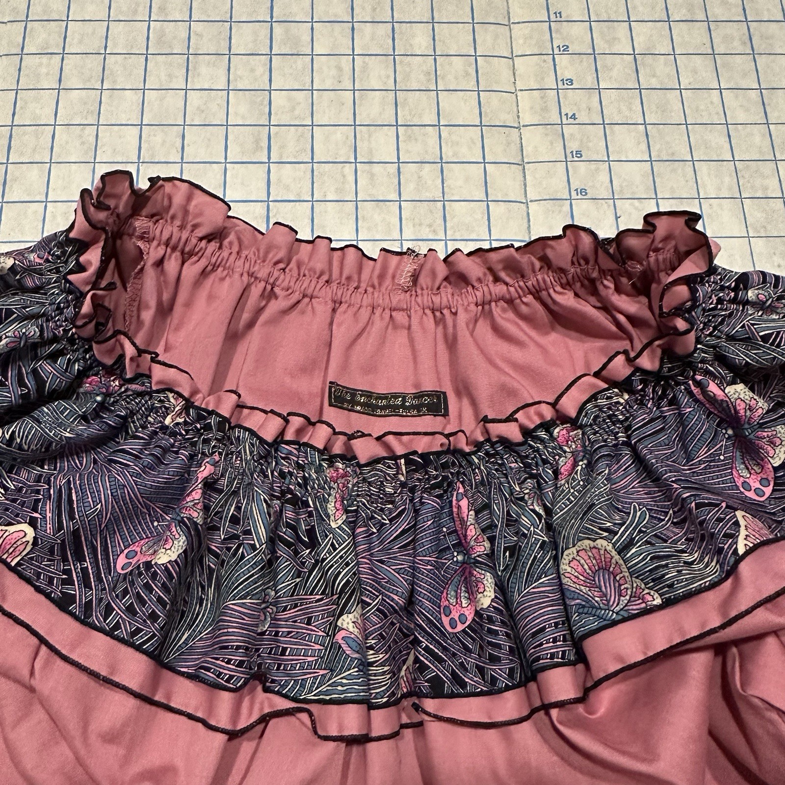 VTG Women’s Pink Ruffled Blouse Square Dance Size M/L Pink Butterfly Psychedelic
