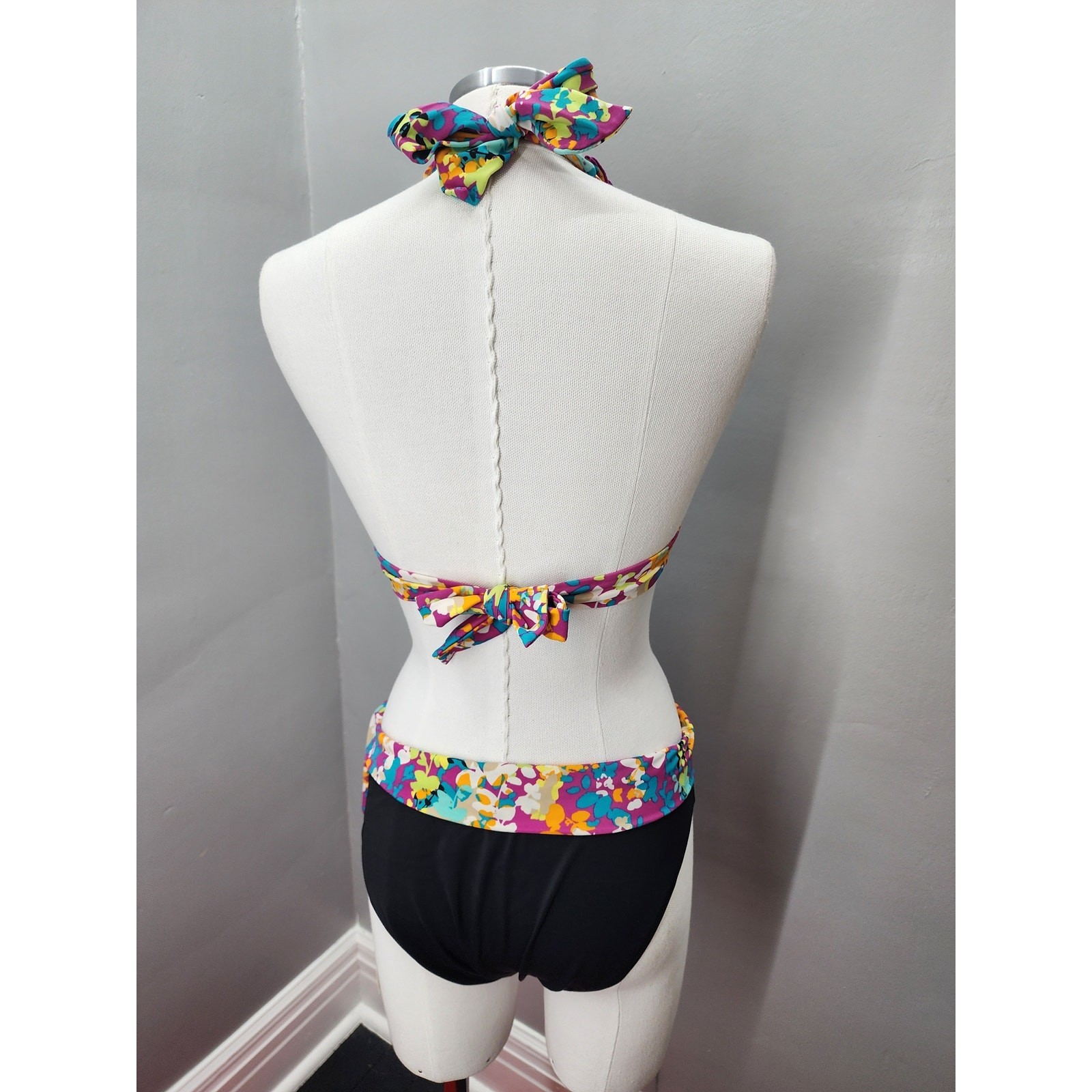 Y2K Vintage a.n.a. Floral Bikini, Bright Halter Swim Set – M 12