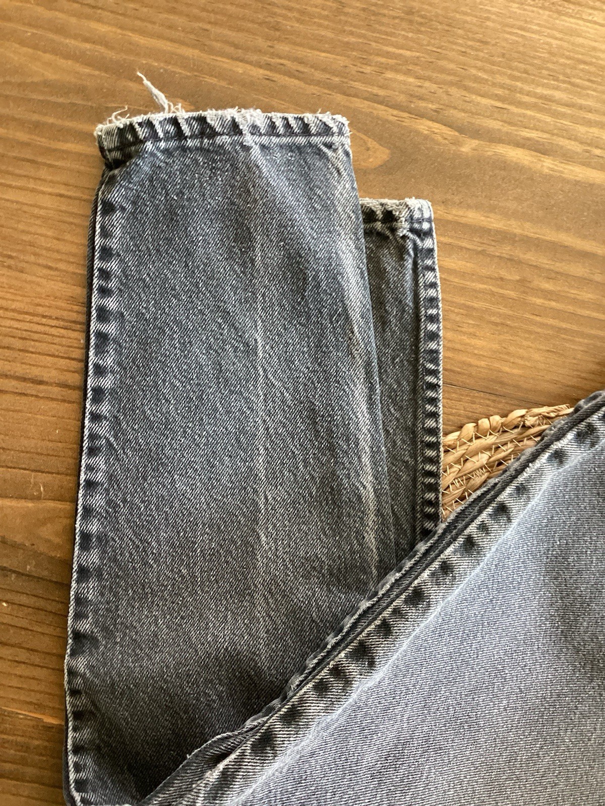 Vintage Women’s Size 2 Faded Black Levi’s 550 High Rise Straight Leg Mom Denim