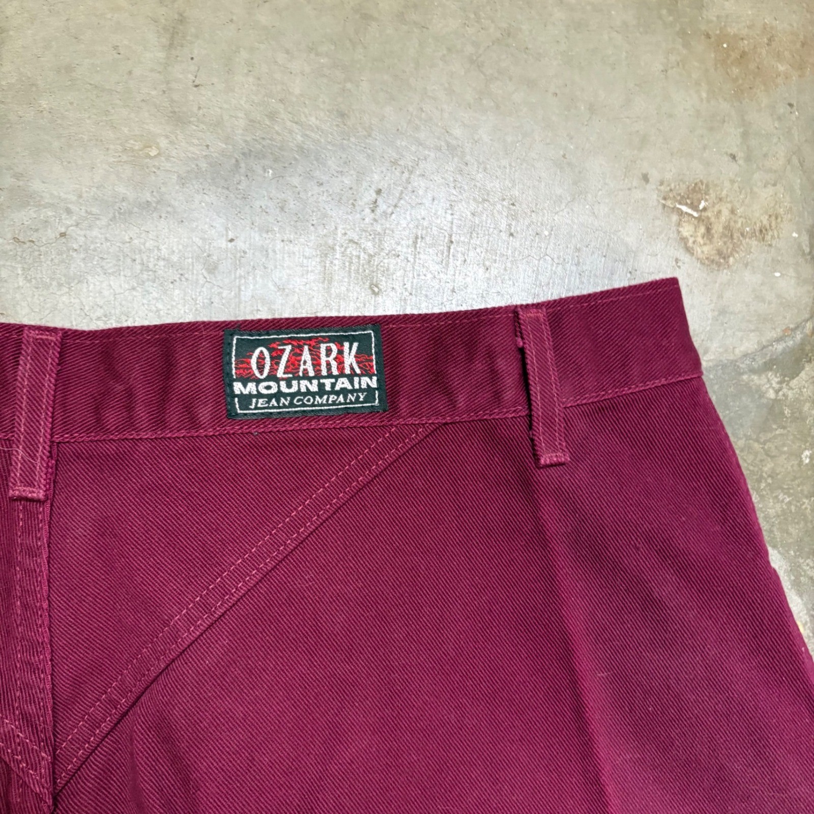 Vintage Ozark Mountain Red Western V-Yoke Jeans Womens 38×34 22 USA Burgundy