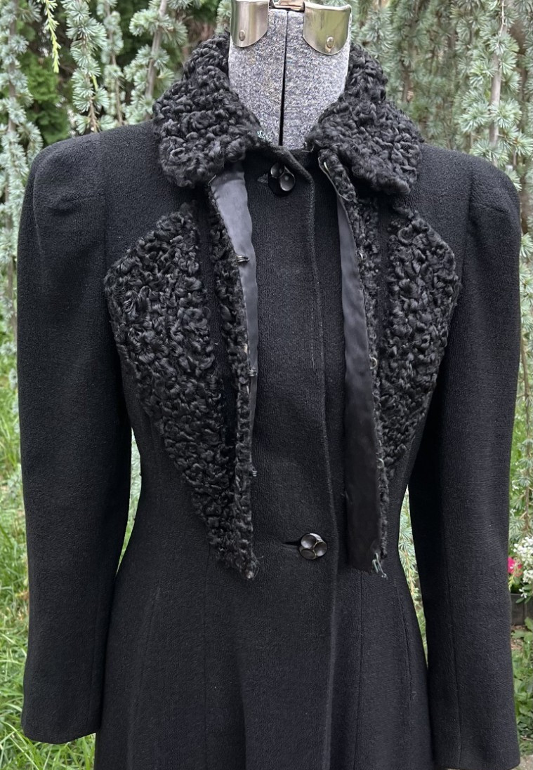 VINTAGE 1940’s ART DECO BLACK WOOL PERSIAN LAMB FUR COAT