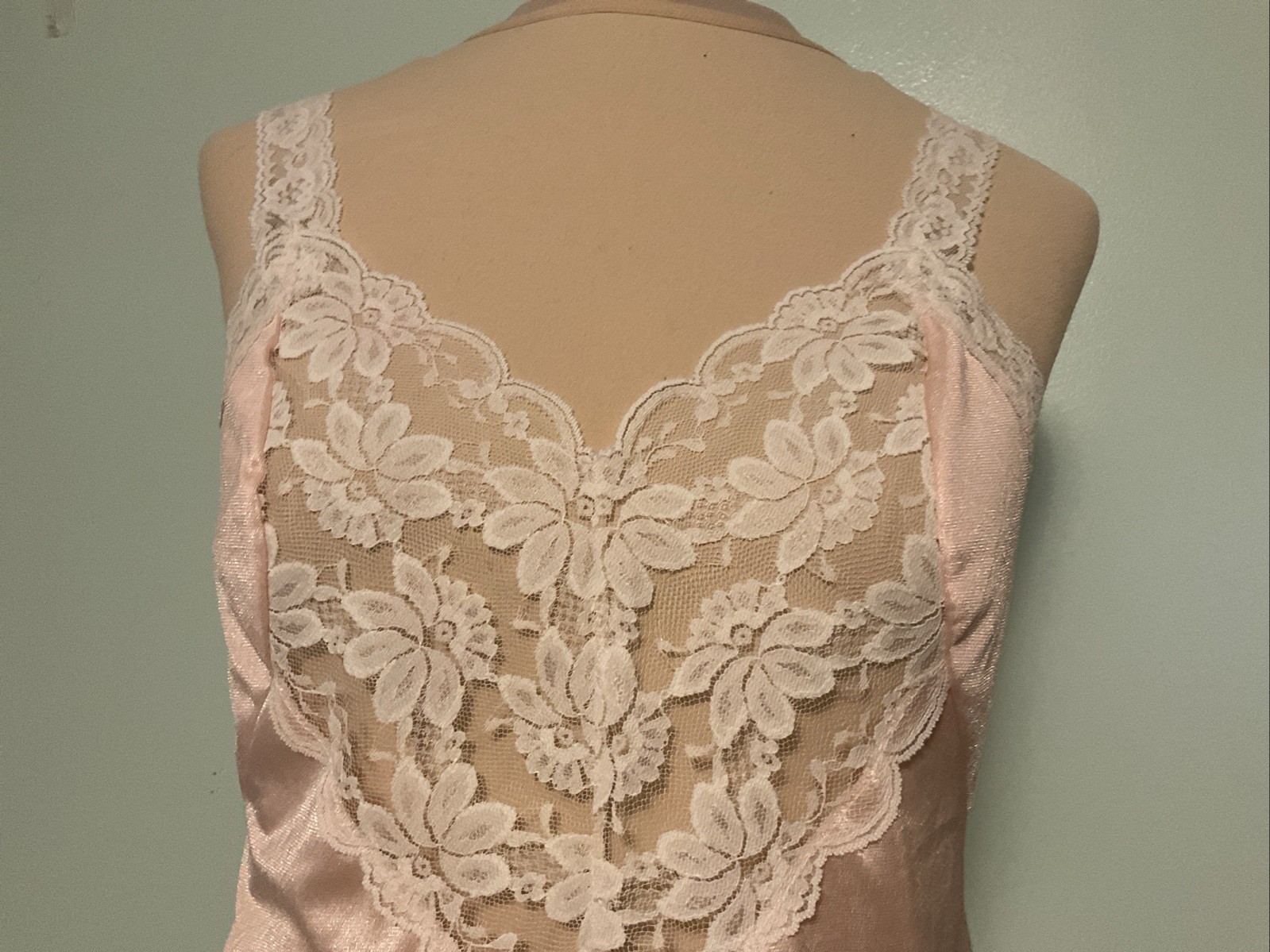 Vtg Lady Cameo Pink Silky Nylon & Lace Bust Cami Top Camisole Woman’s Large USA
